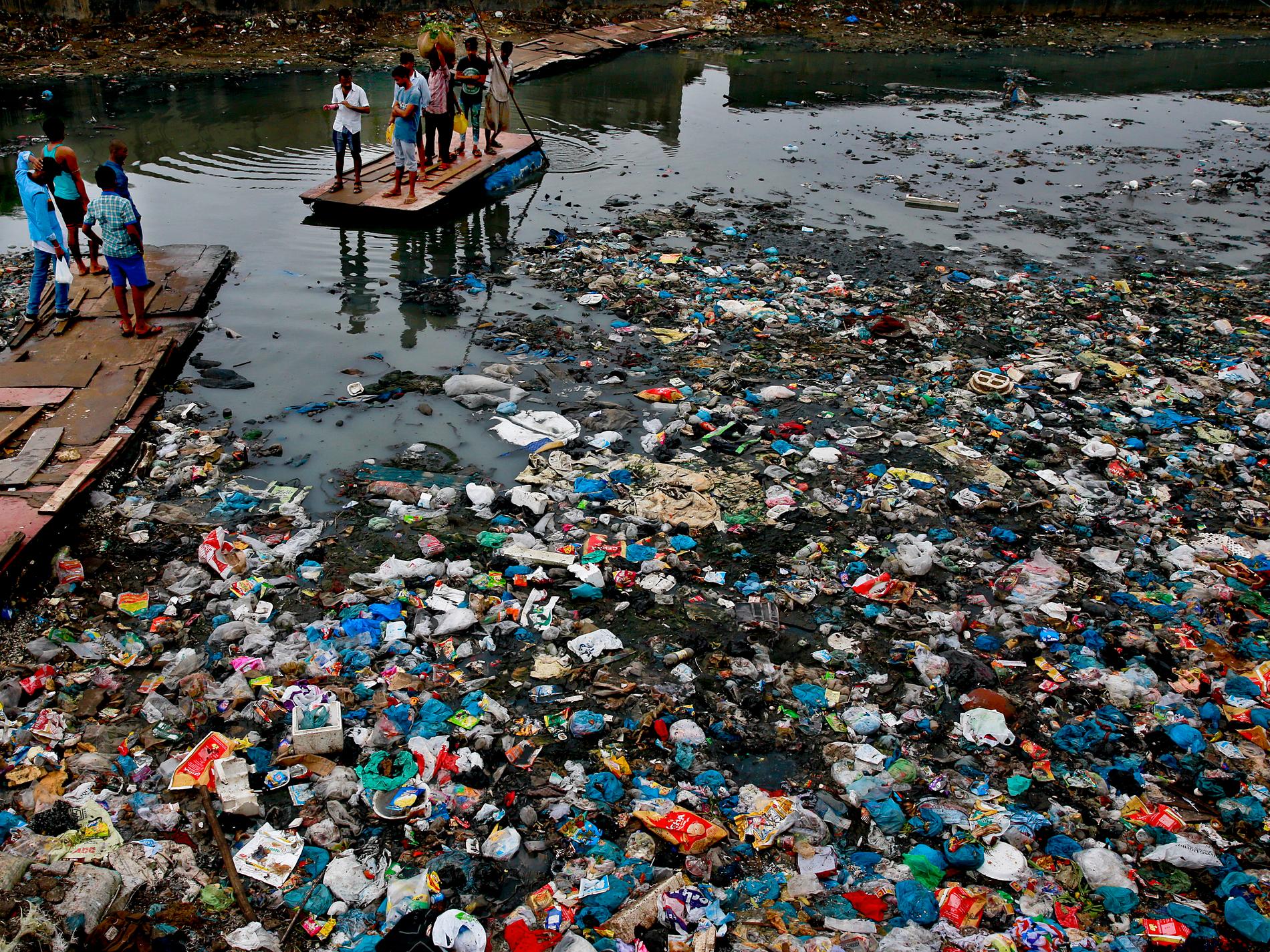 Upptäckt: Hundra gånger mer plast på havets botten