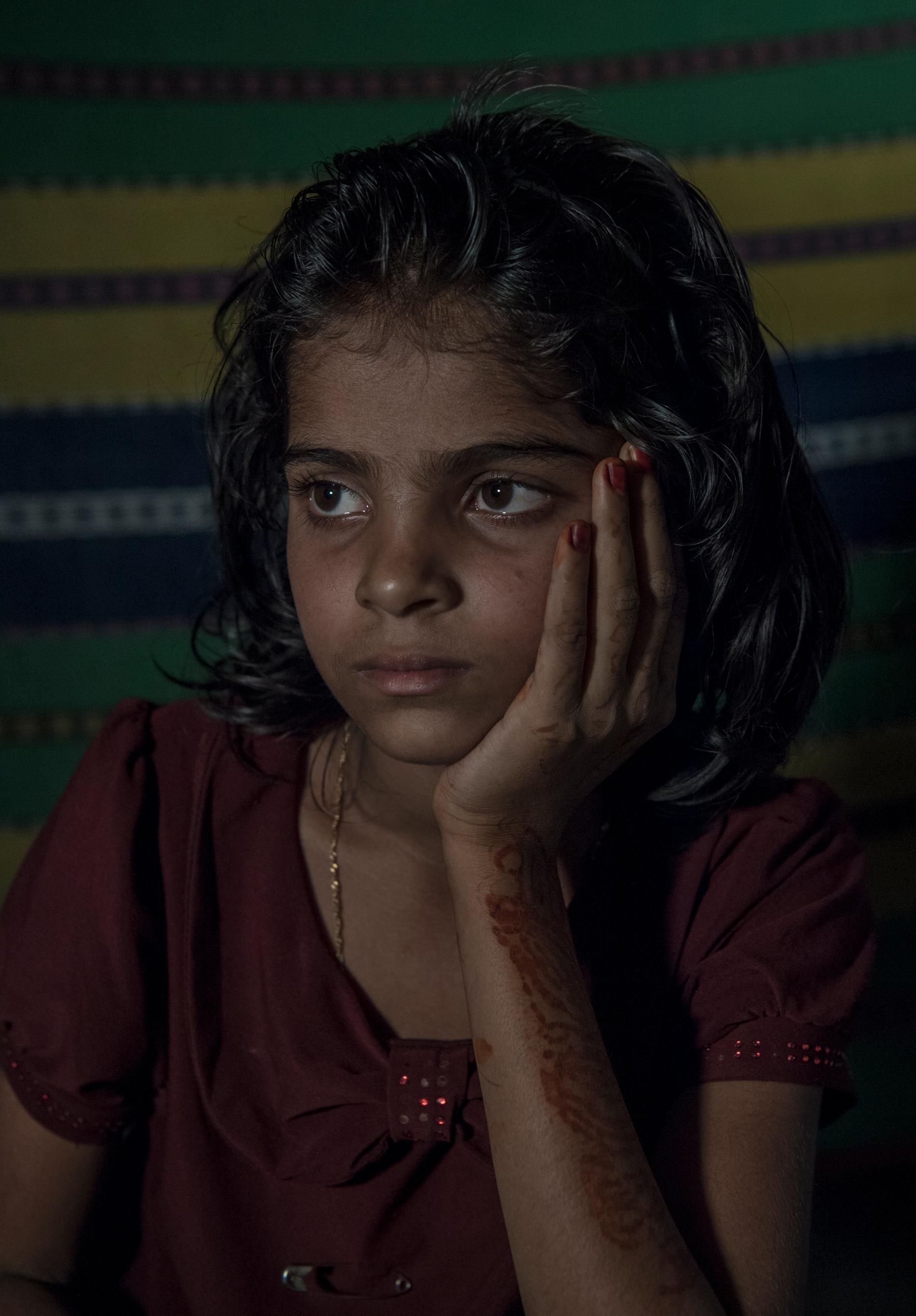 Somaya, 10, såg sina föräldrar mördas innan hon hamnade på flyktinglägret i Bangladesh. 