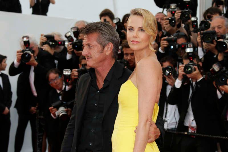 Sean Penn och Charlize Theron på röda mattan i Cannes i maj förra året