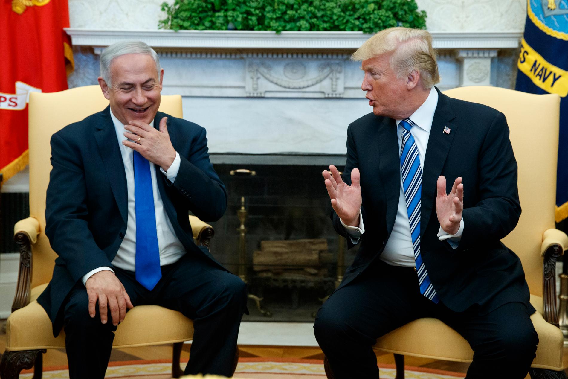 USA:s president Donald Trumps politik anses ha fört fredsprocessen, i den mån den finns, längre bort från en tvåstatslösning. Här i Vita huset i mars tillsammans med Israels premiärminister Benjamin Netanyahu.