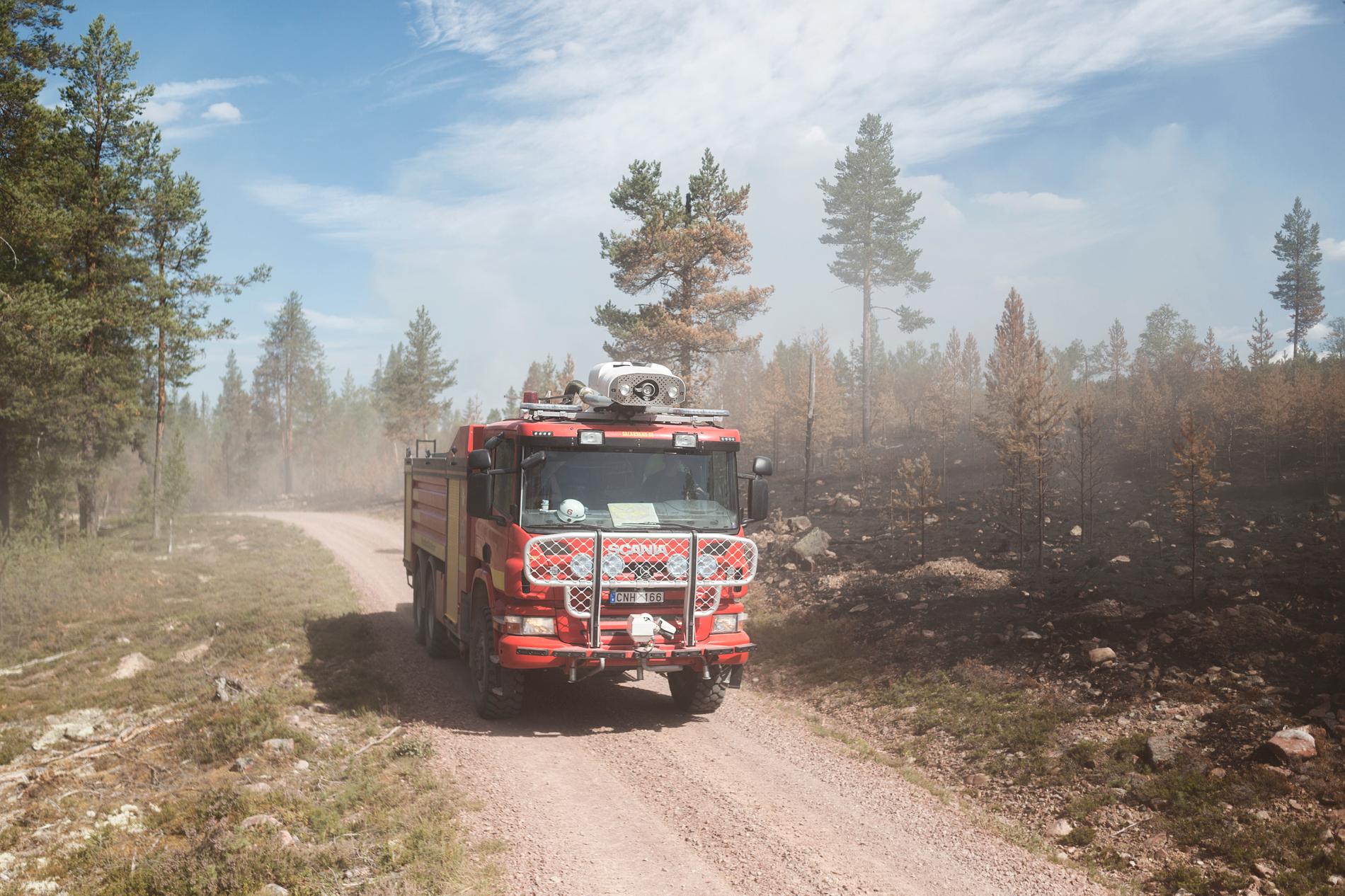 Brandbekämpning i Trängslet i Älvdalen. Arkivbild.