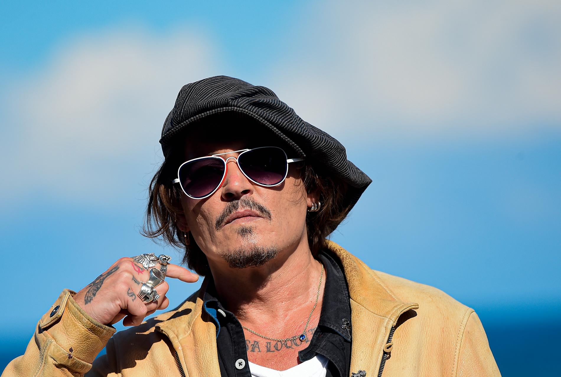 Johnny Depp fick sparken från ”Fantastiska vidunder”.