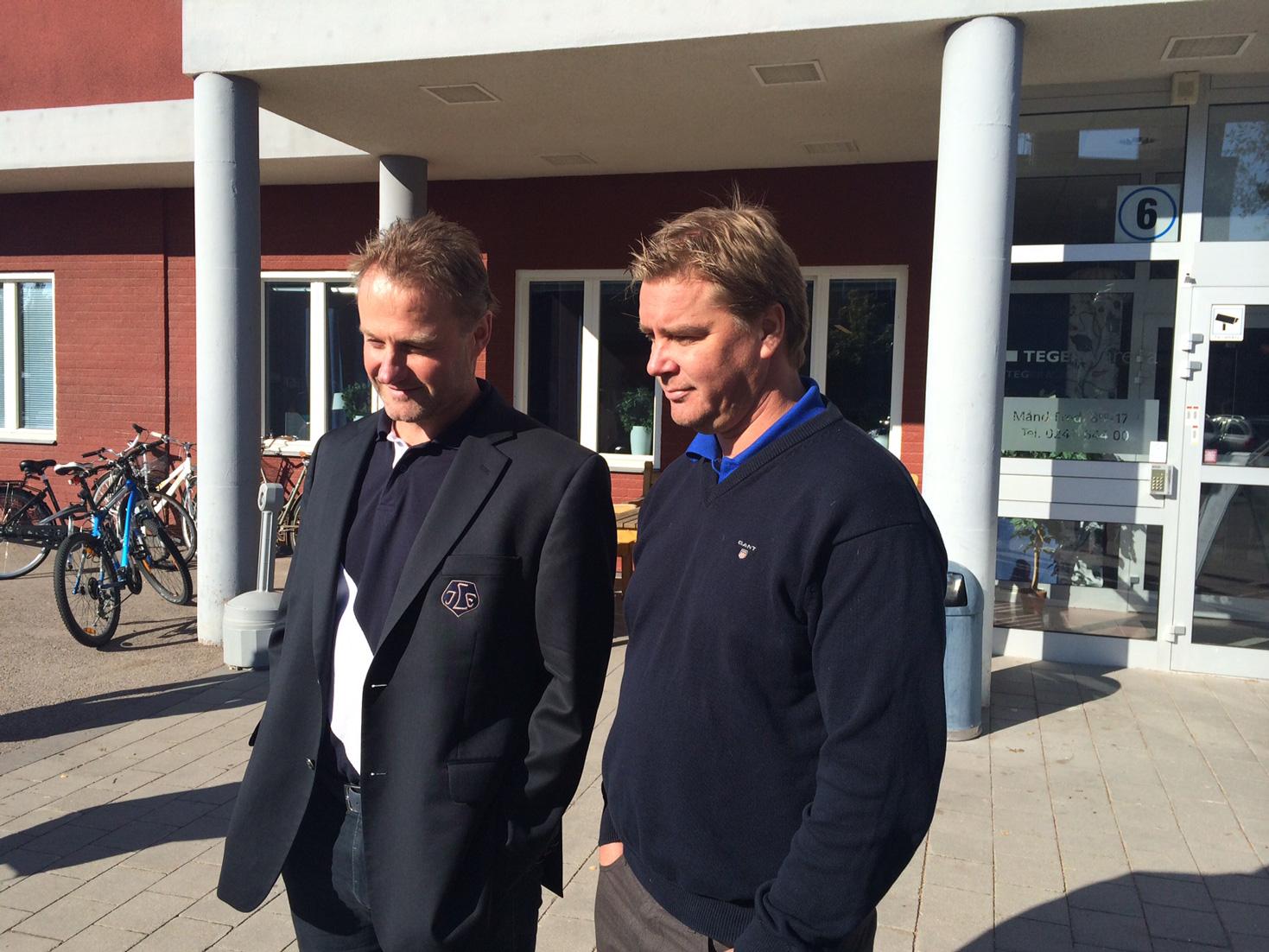 Här försonas de Kjell Kruse, vd, och Tommy Salo, sportchef, möttes under tisdagsförmiddagen i Tegera Arena i Leksand.