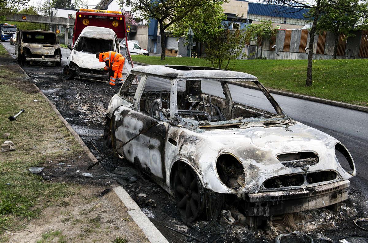 Ytterligare en utbränd bil i Husby