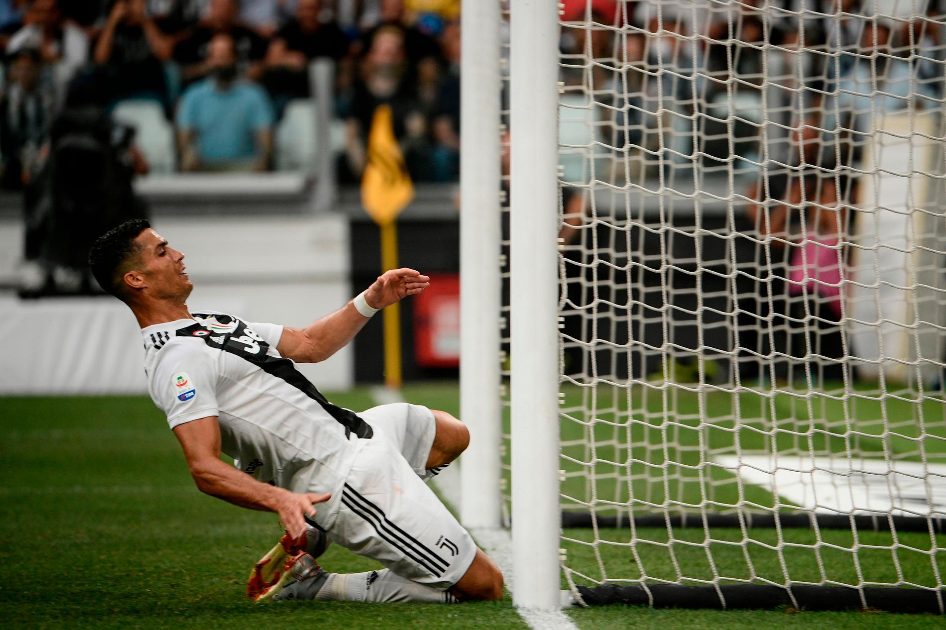 Ronaldo tar sig glidande in över mållinjen efter en målchans, men hans avslut väntar ännu på att göra detsamma.