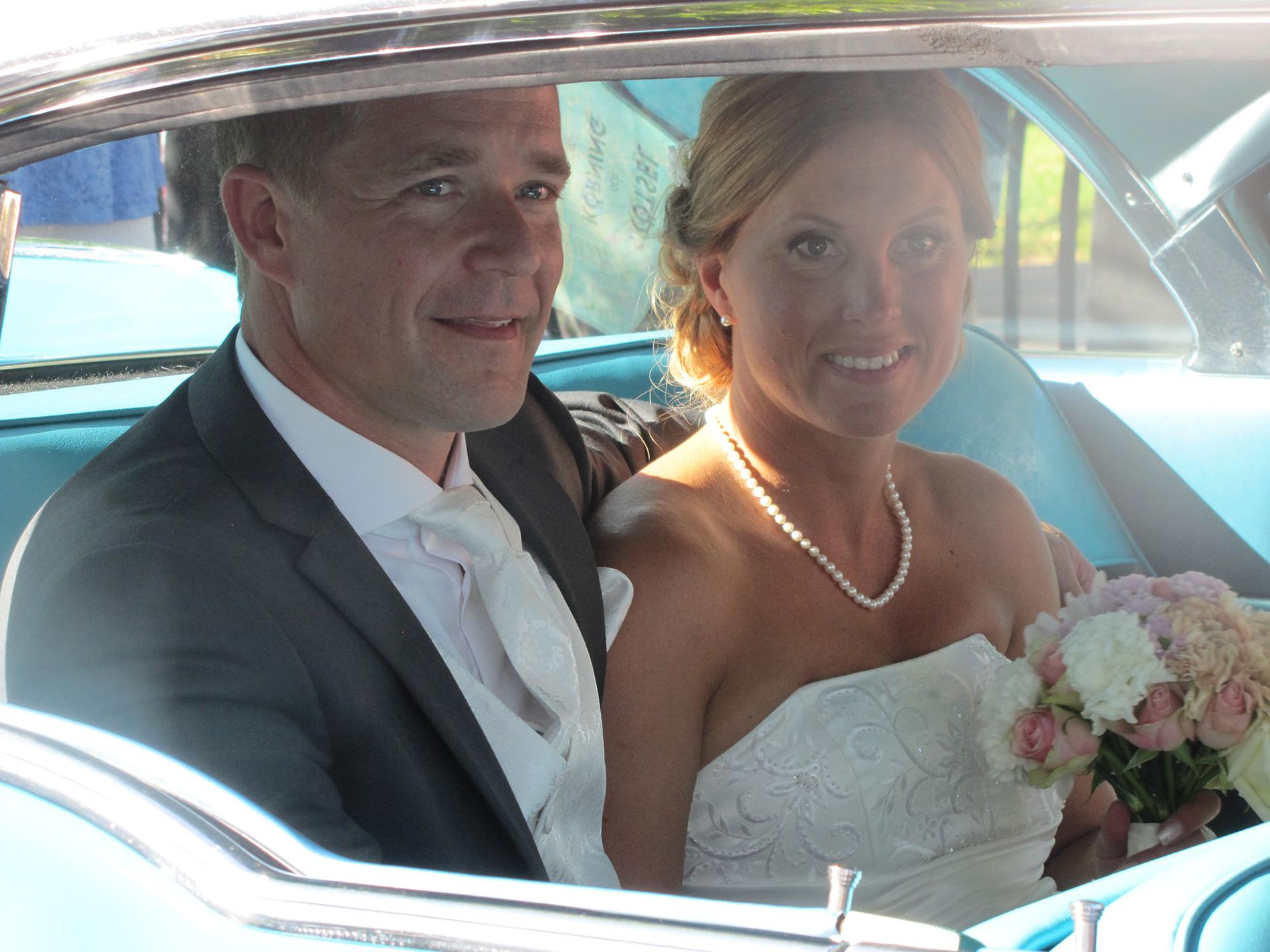 Efter 18 år tillsammans har de gift sig. ”Dagen var över all förväntan”, säger Tommy Tuike.