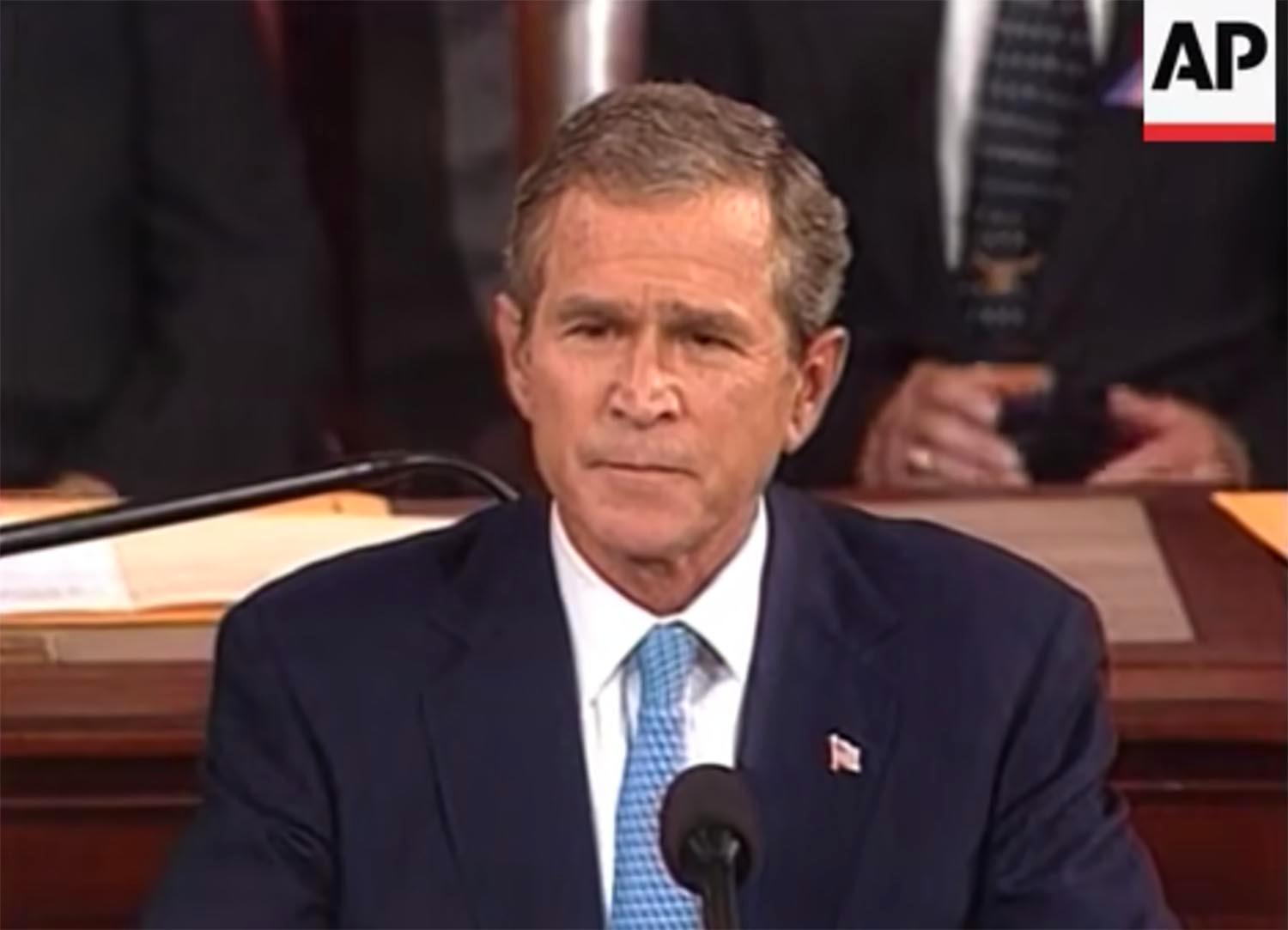 Bush tillkännager kriget mot terrorismen i ett tal till kongressen i september 2001.