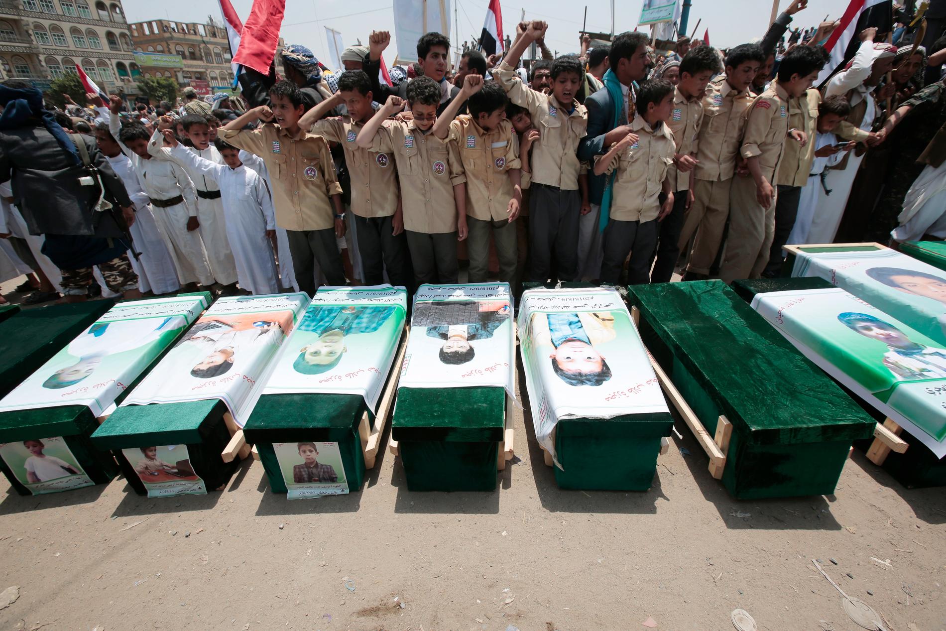 Offer för den saudiskledda alliansens flygräder begravs i Saada i Jemen i augusti i år.