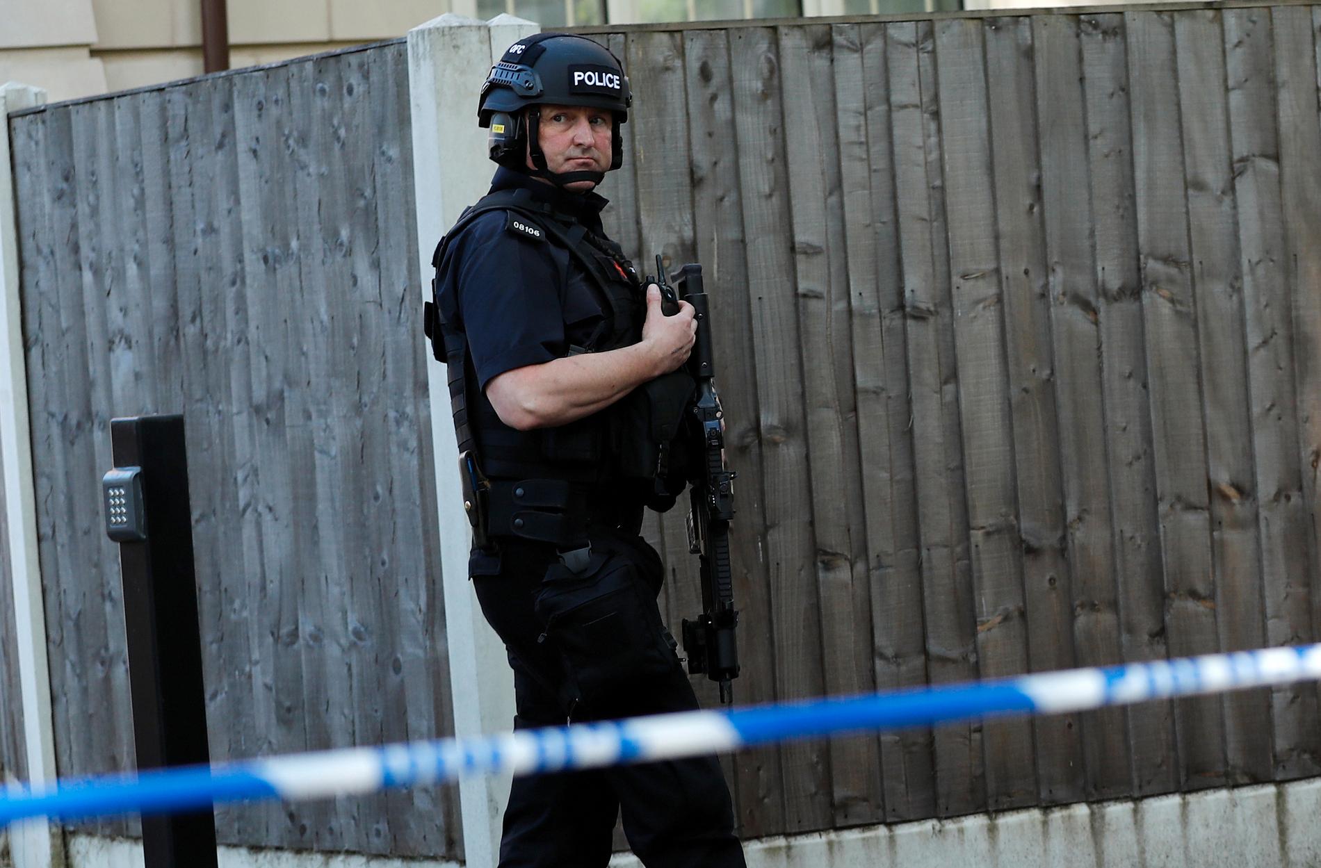 Polisen gör gripanden i samband med terrorattacken i Chorltonområdet,  Manchester.