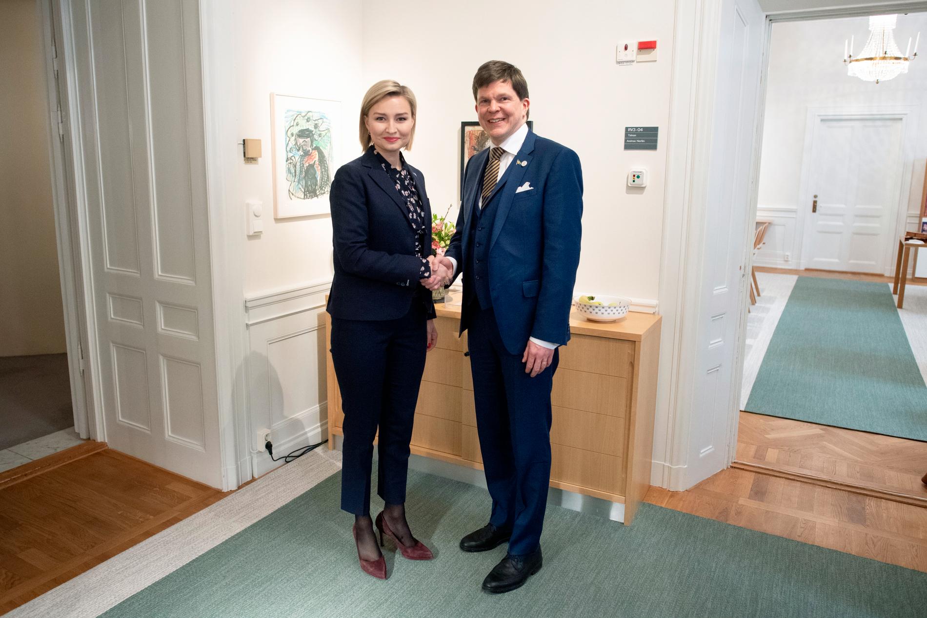 Ebba Busch Thor möter talman Andreas Norlén