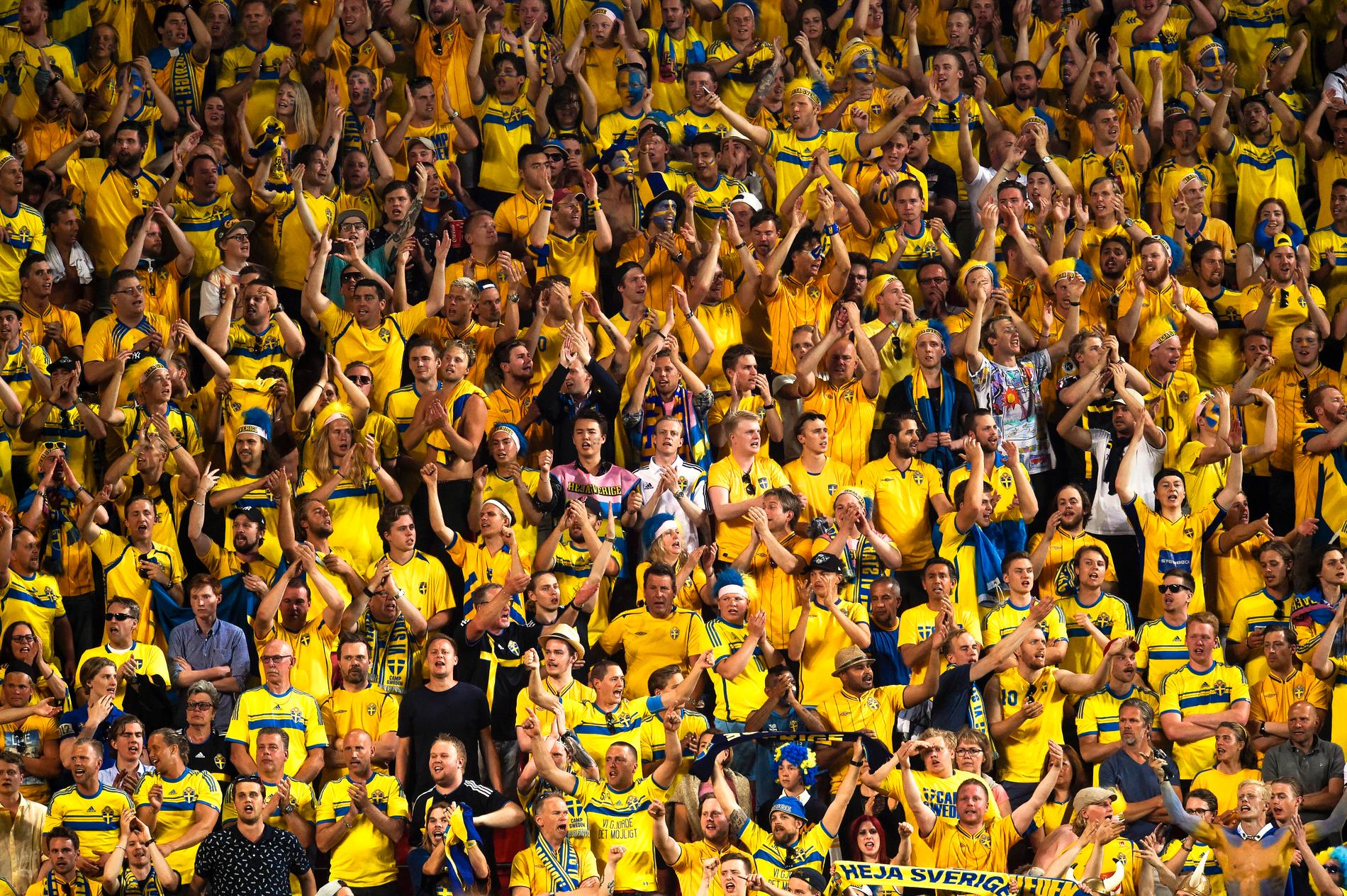 Svenska fansen under finalen 2015