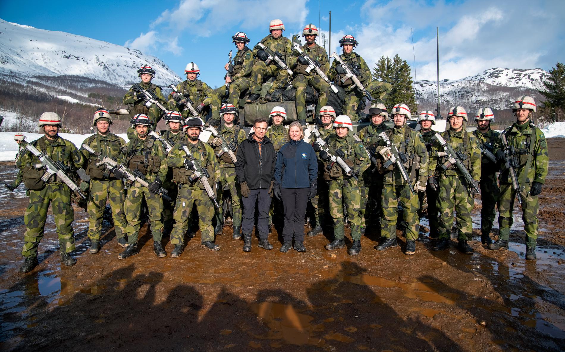 Sverige skickar cirka 1 500 soldater och officerare till Cold Response 2022. 