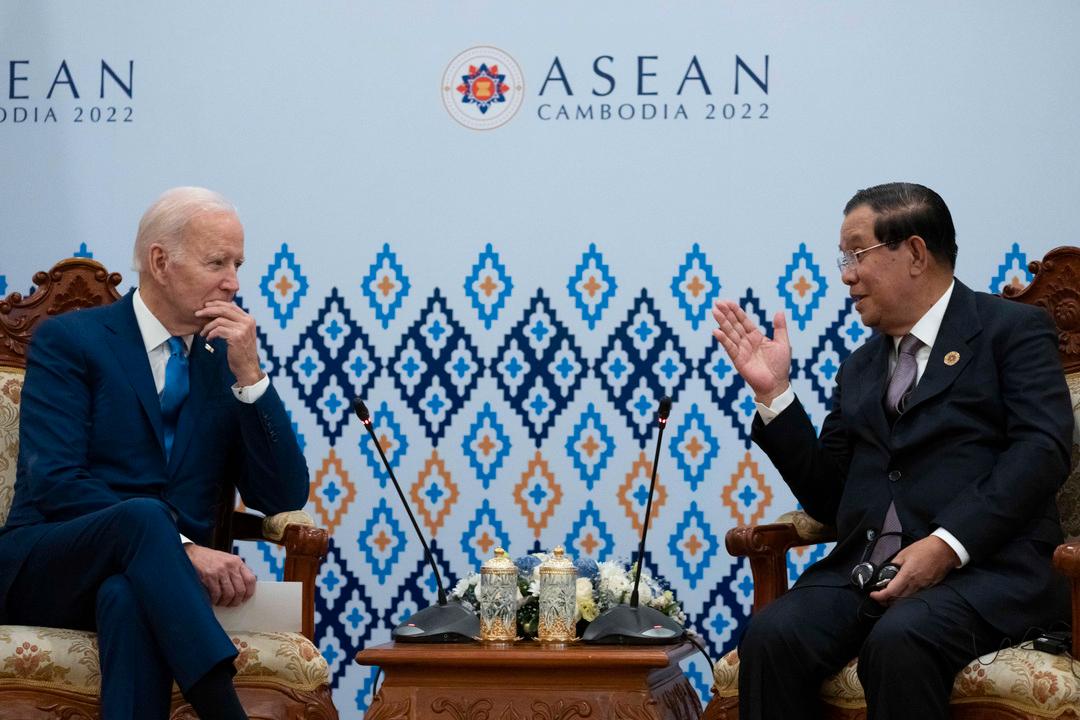 Joe Biden och Hun Sen.