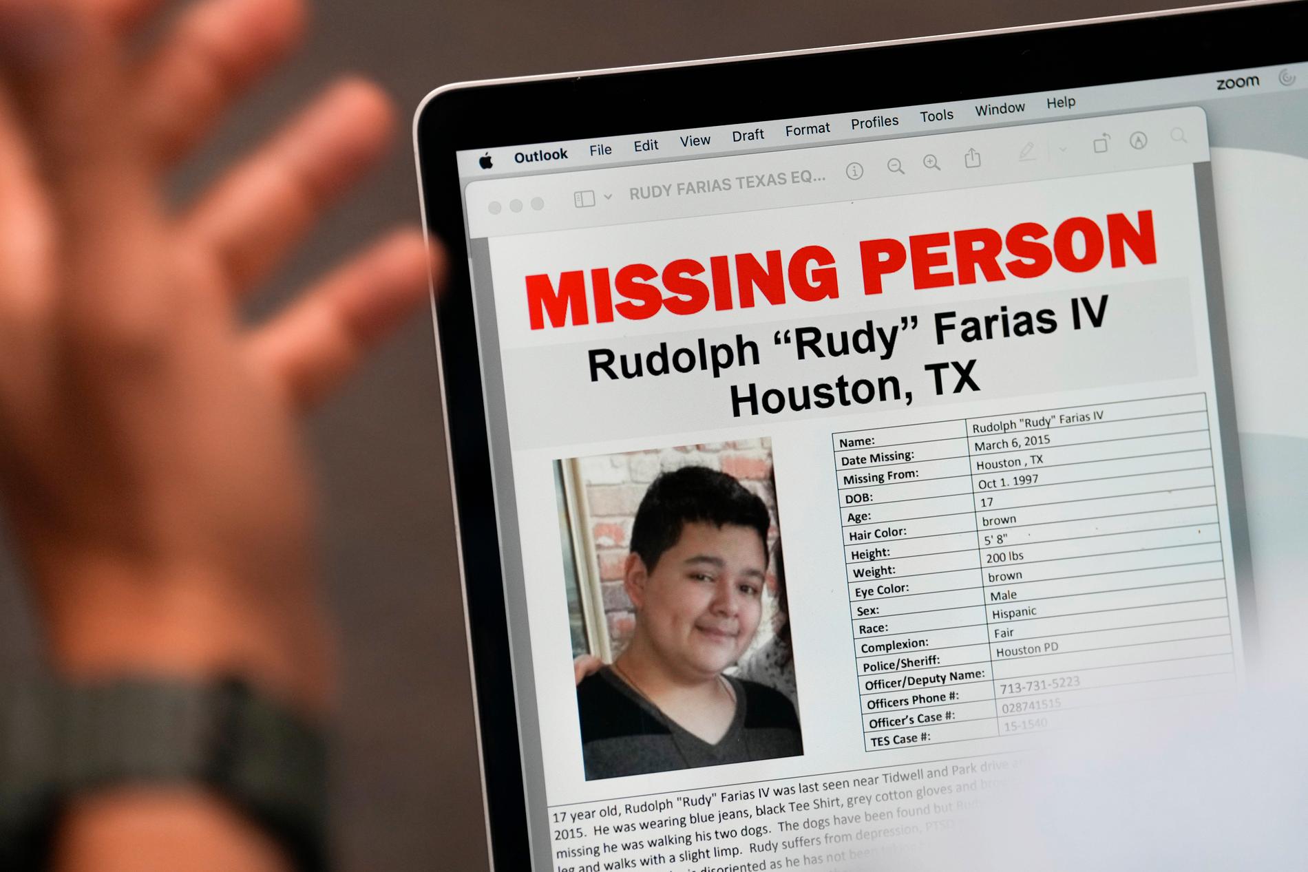 Under tiden som Rudy Farias var ”försvunnen” var  han efterlyst i Houston.