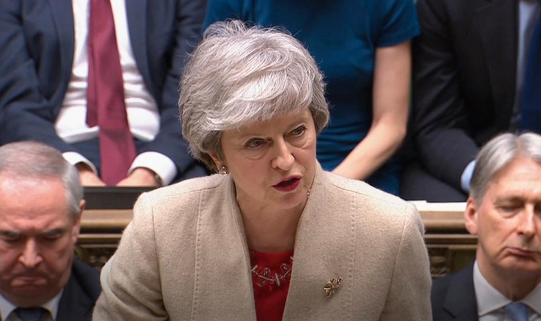 Storbritanniens premiärminister Theresa May talar i underhuset inför fredagens omröstning.