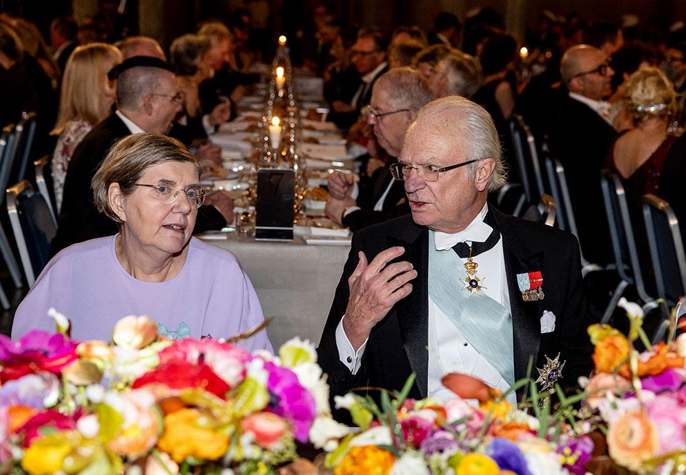 Kungen och Nobelstiftelsens ordförande Astrid Söderbergh Widding. 