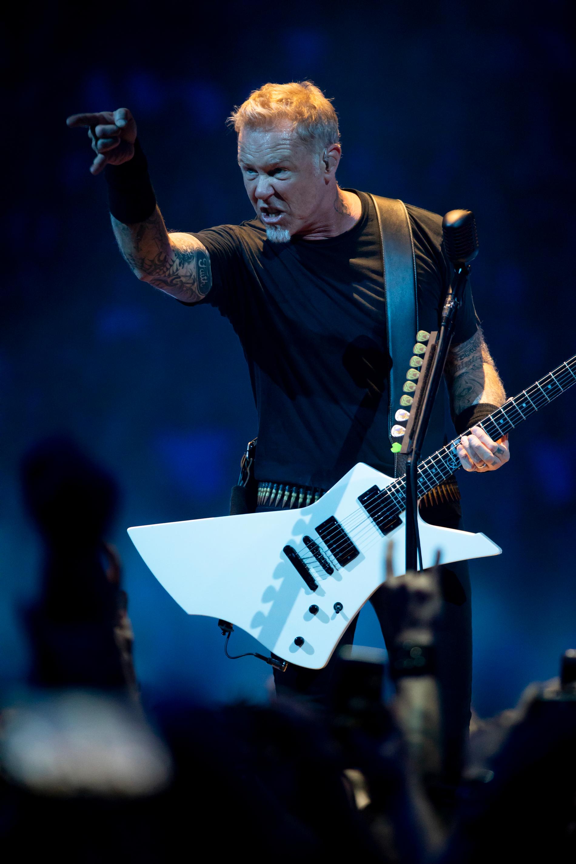 Metallica delar med sig.