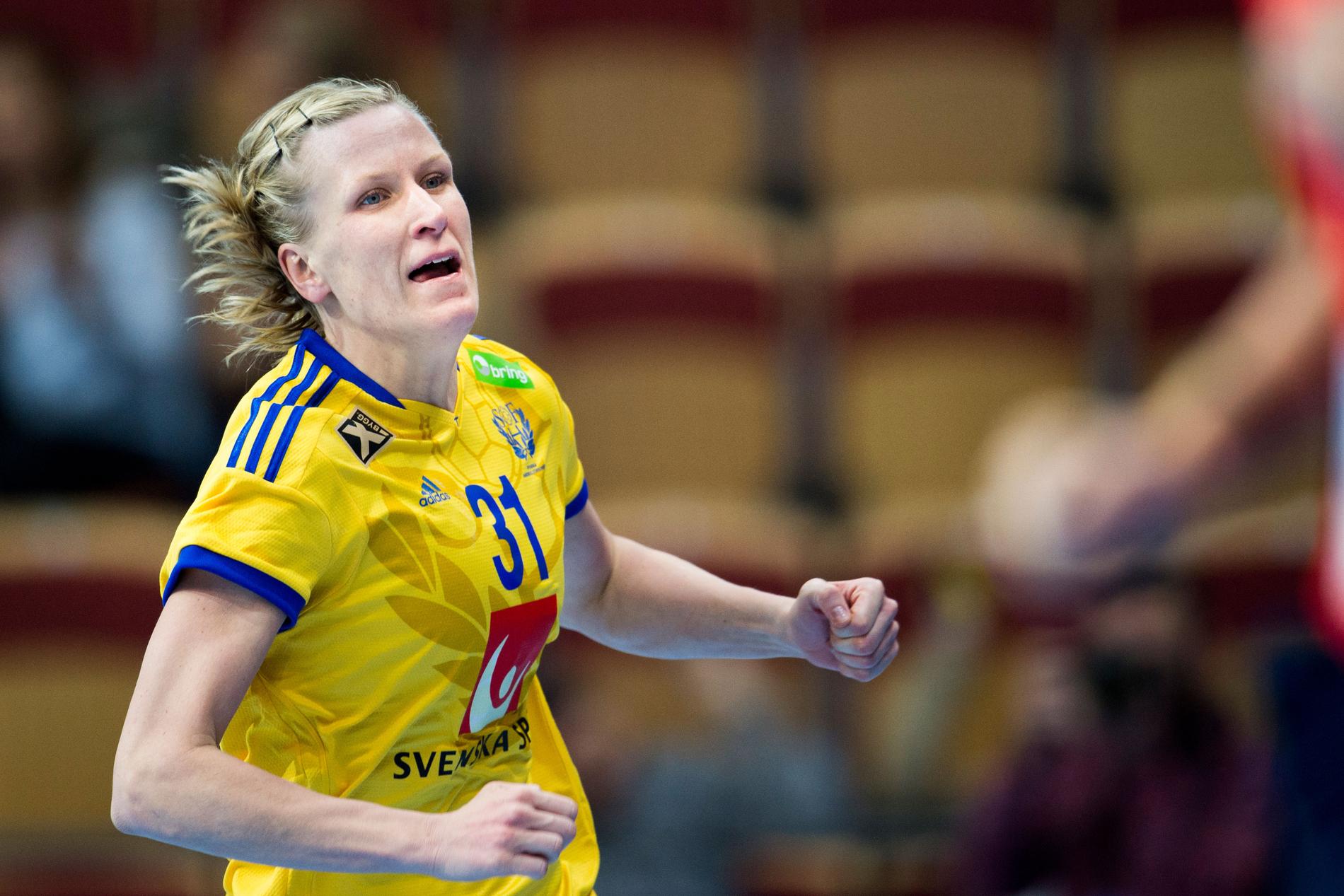 Anna-Maria Johansson Ålder: 32. Position: Högernia. Klubb: Skövde.