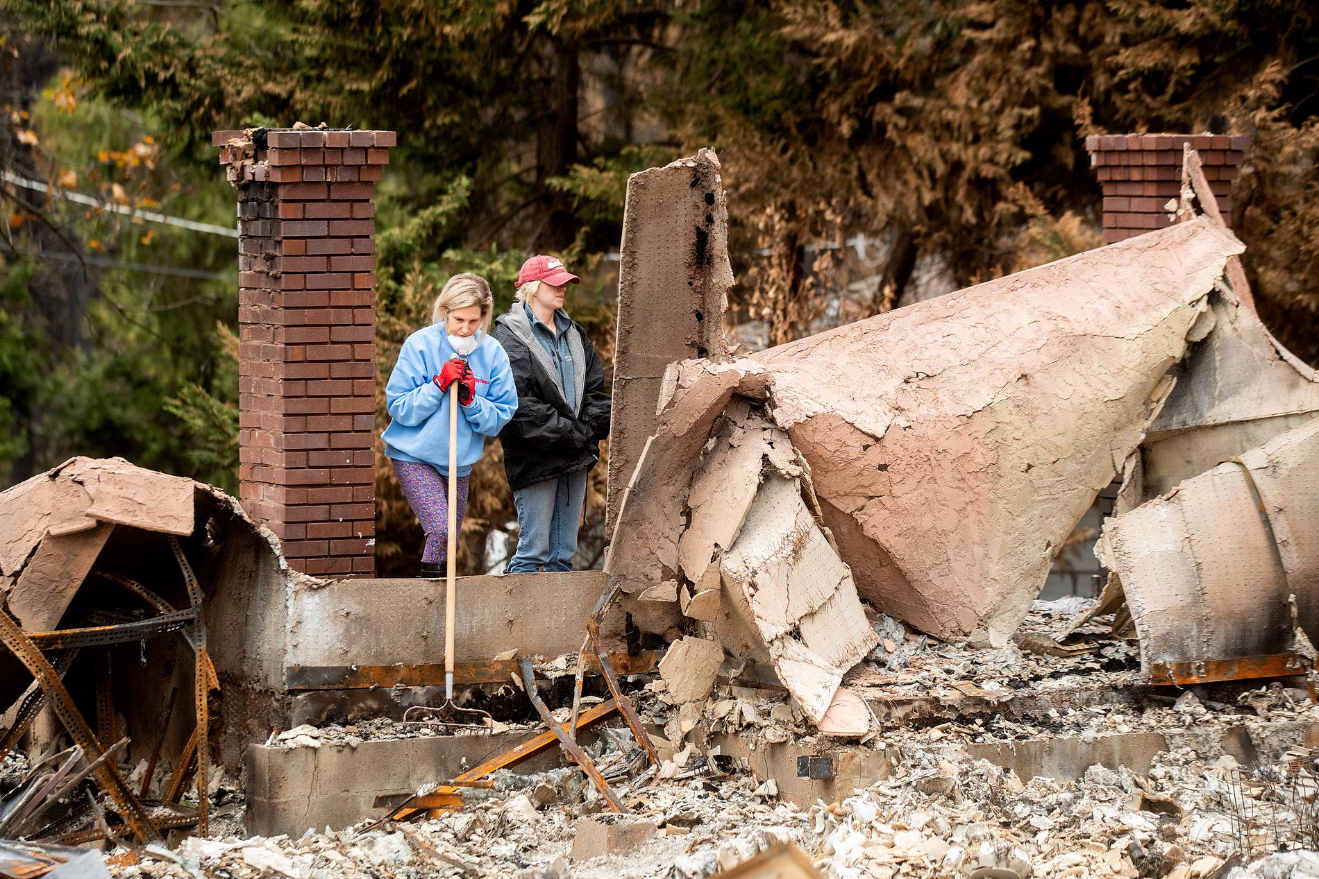 Resterna av ett av de tusentals hem som förstördes av Camp Fire-elden i norra Kalifornien i november. Bilden är tagen den 4 december.