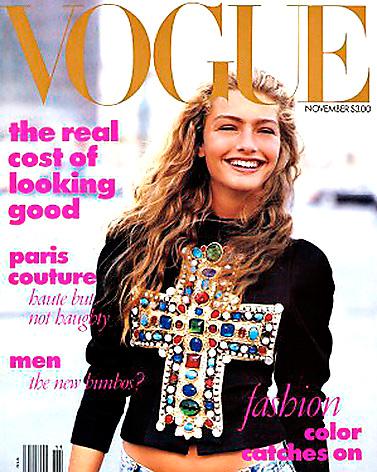 November 1988 Anna Wintours första omslag för Vogue – med jeans på modellen!