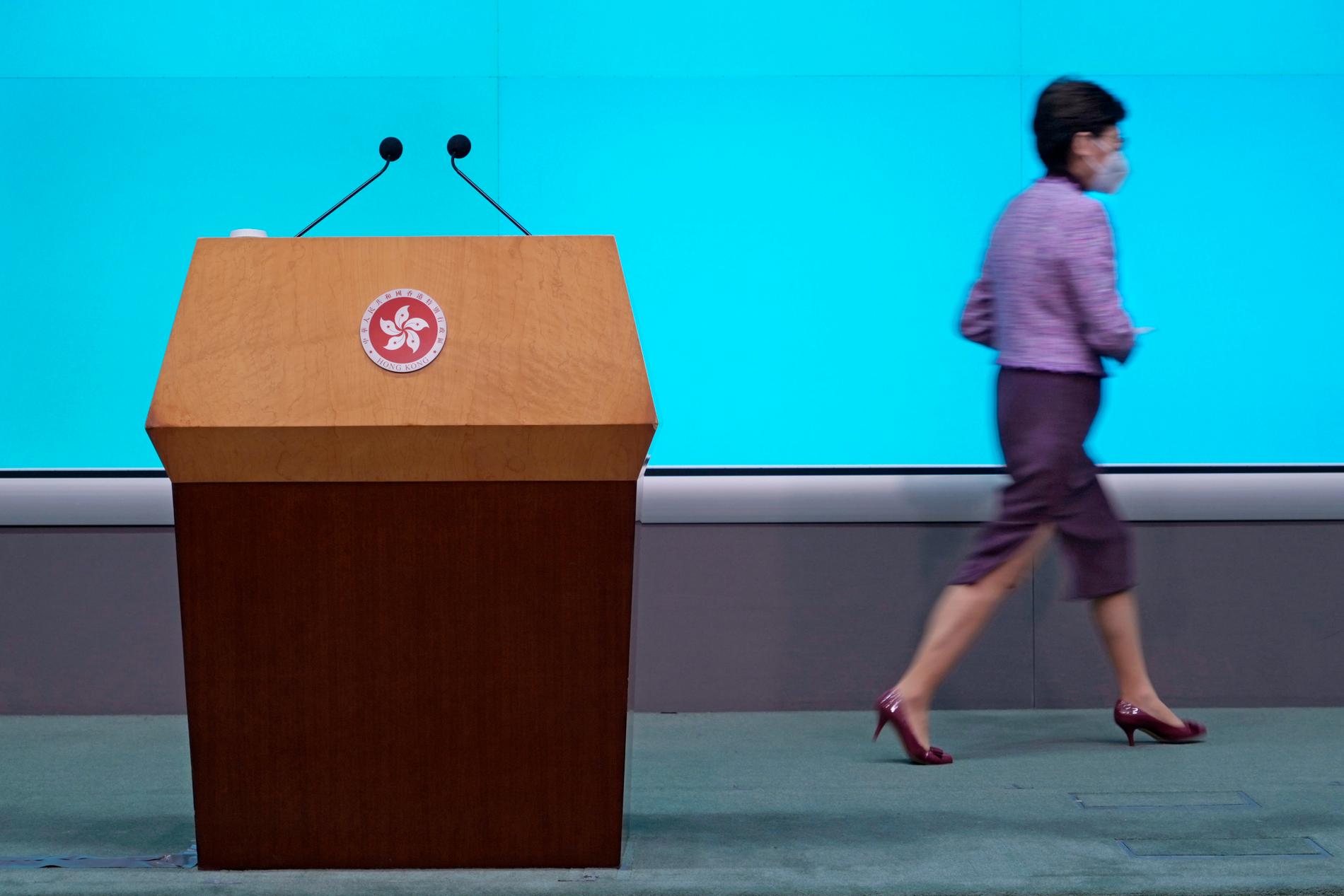 Hongkongs ledare Carrie Lam kommer inte att ställa upp för en period till på posten.