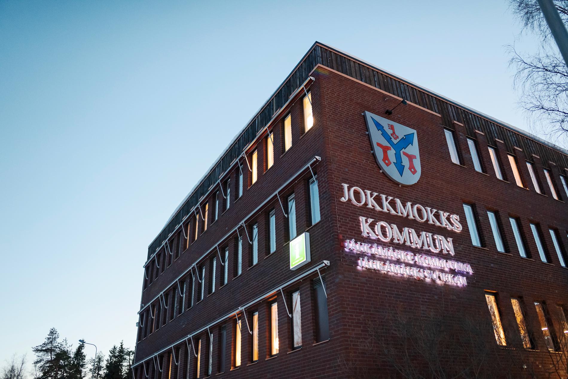 I Jokkmokks kommun är skillnaden mellan kommunchefen och kommunstyrelsens ordförande störst i Sverige. Där skiljer lönerna med 139 procent.