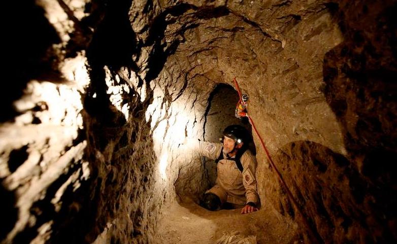 Den 550 meter långa tunneln var både upplyst och ventilerad. Tunneln gick mellan staden Tijuana i Mexiko och Otay Mesa i USA.