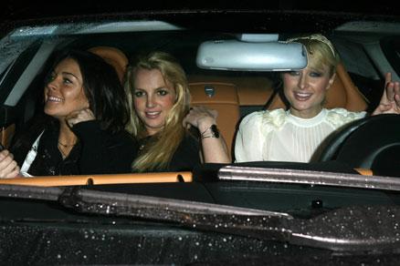 Svårt leka tre I helgen satt Britney närmast Lindsay Lohan.