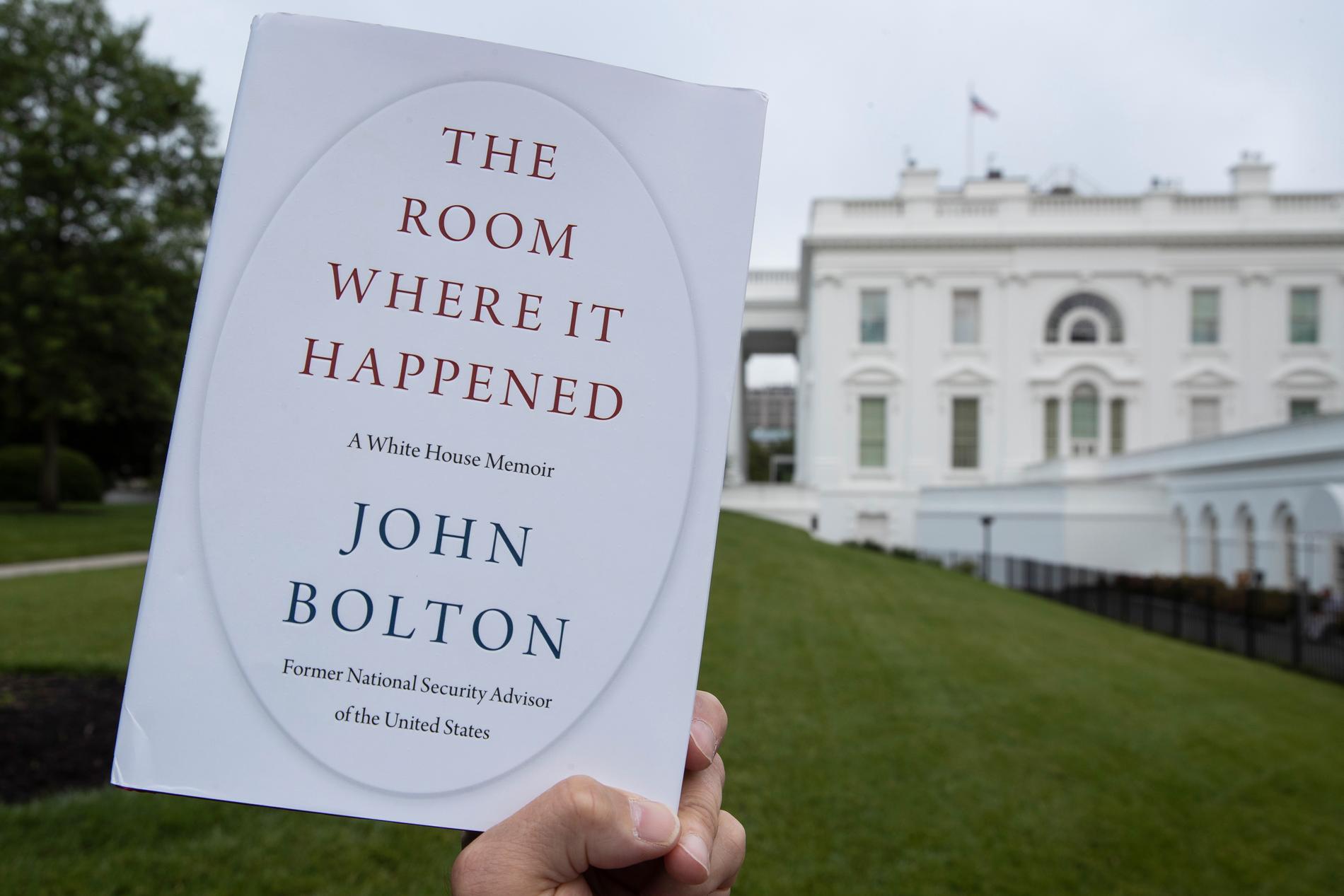 Boken ”The room where it happened: a White House memoir”.