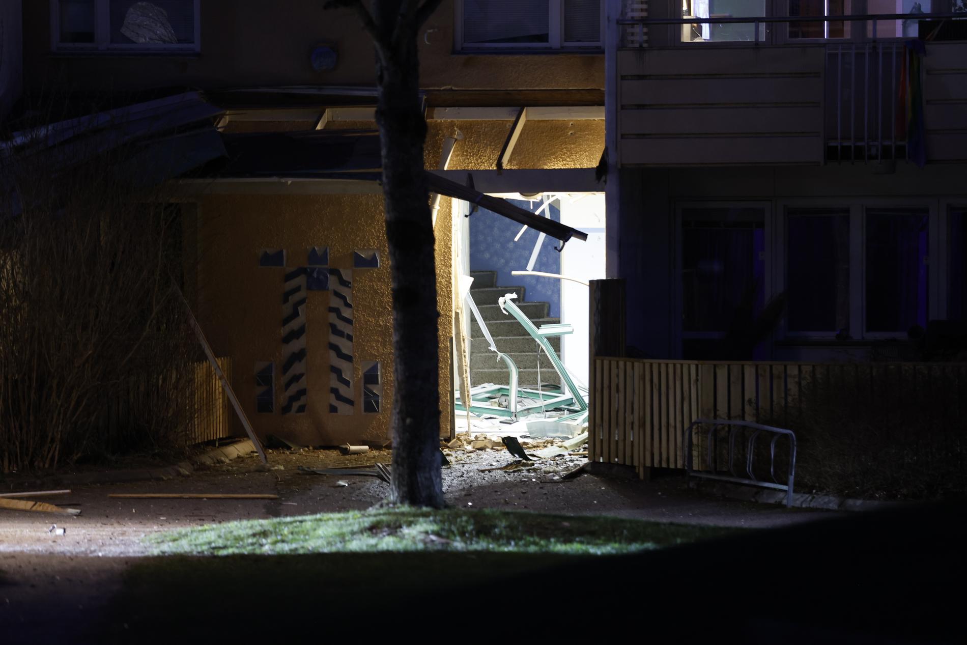 En detonation inträffade natten mot måndagen vid ett flerfamiljshus i Borås.