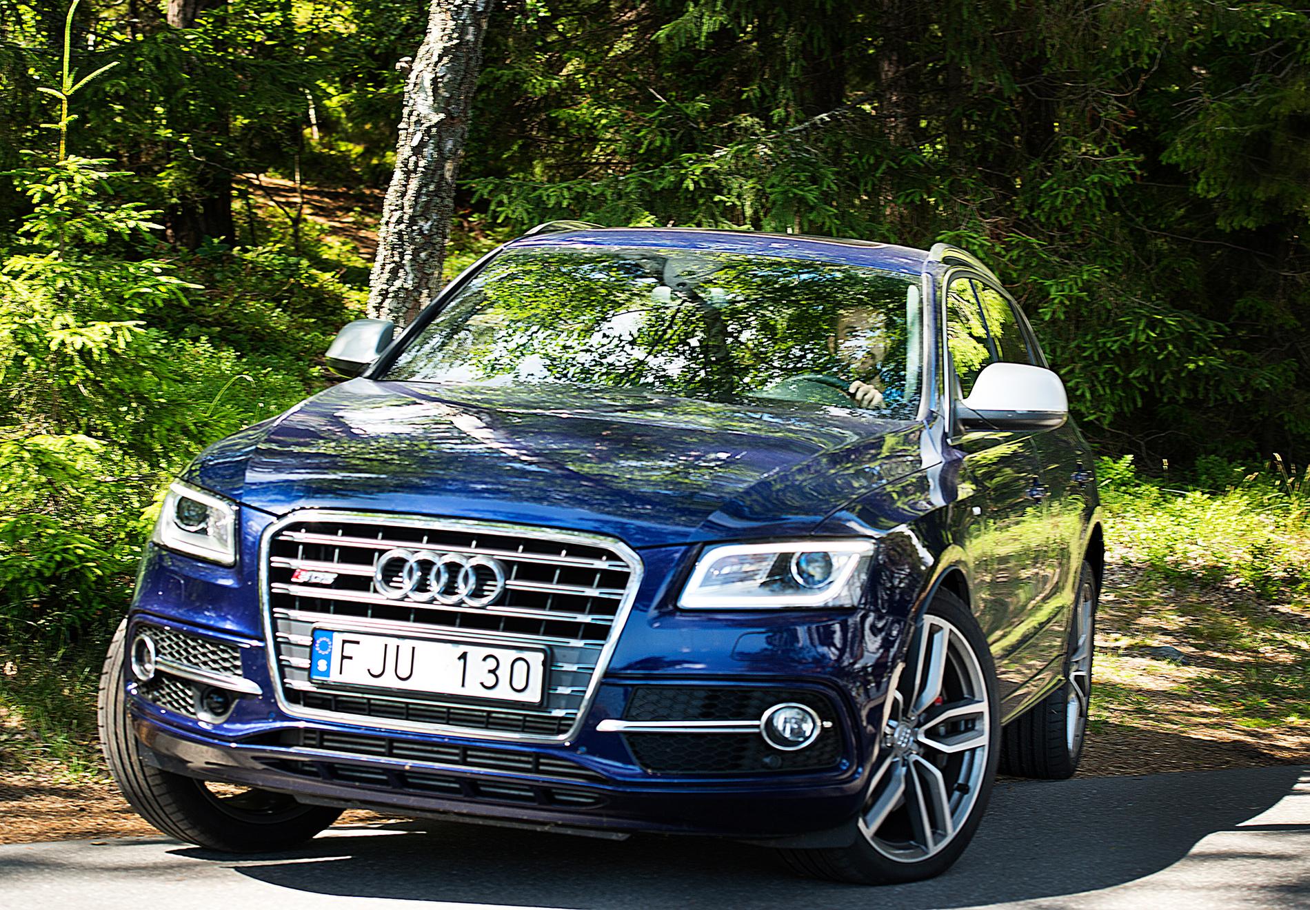 Det är lätt att bli fartblind i Audis nya kraftpaket till stadsjeep. Foto: LASSE ALLARD