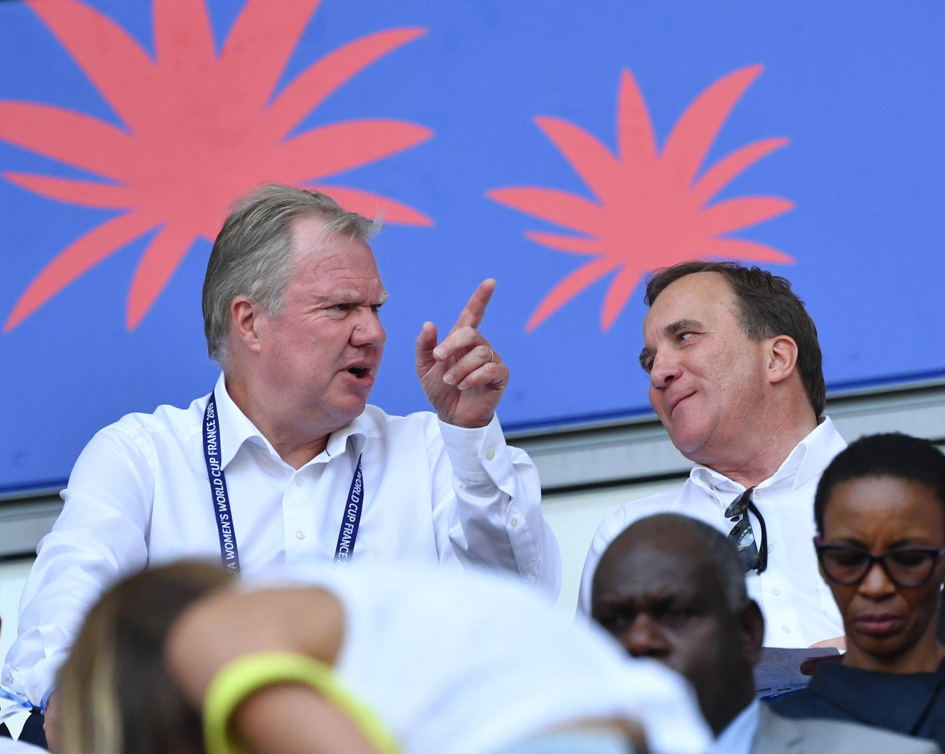Svenska fotbollförbundets ordförande Karl-Erik Nilsson och statsminister Stefan Löfven under fotbolls-VM 2019. Nu har de mötts igen för att diskutera fotboll.