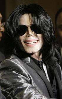 Ung 50-åring ”Jag känner mig ung”, sa födelsedagsbarnet Michael Jackson i en intervju i morse.