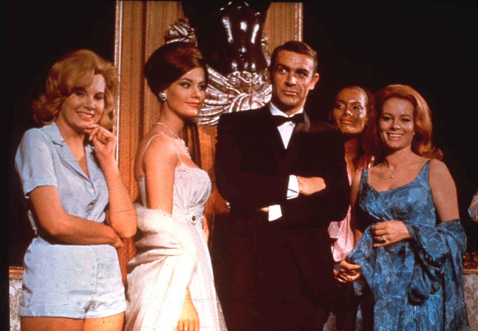 Sean Connery som James Bond i ”Åskbollen”.