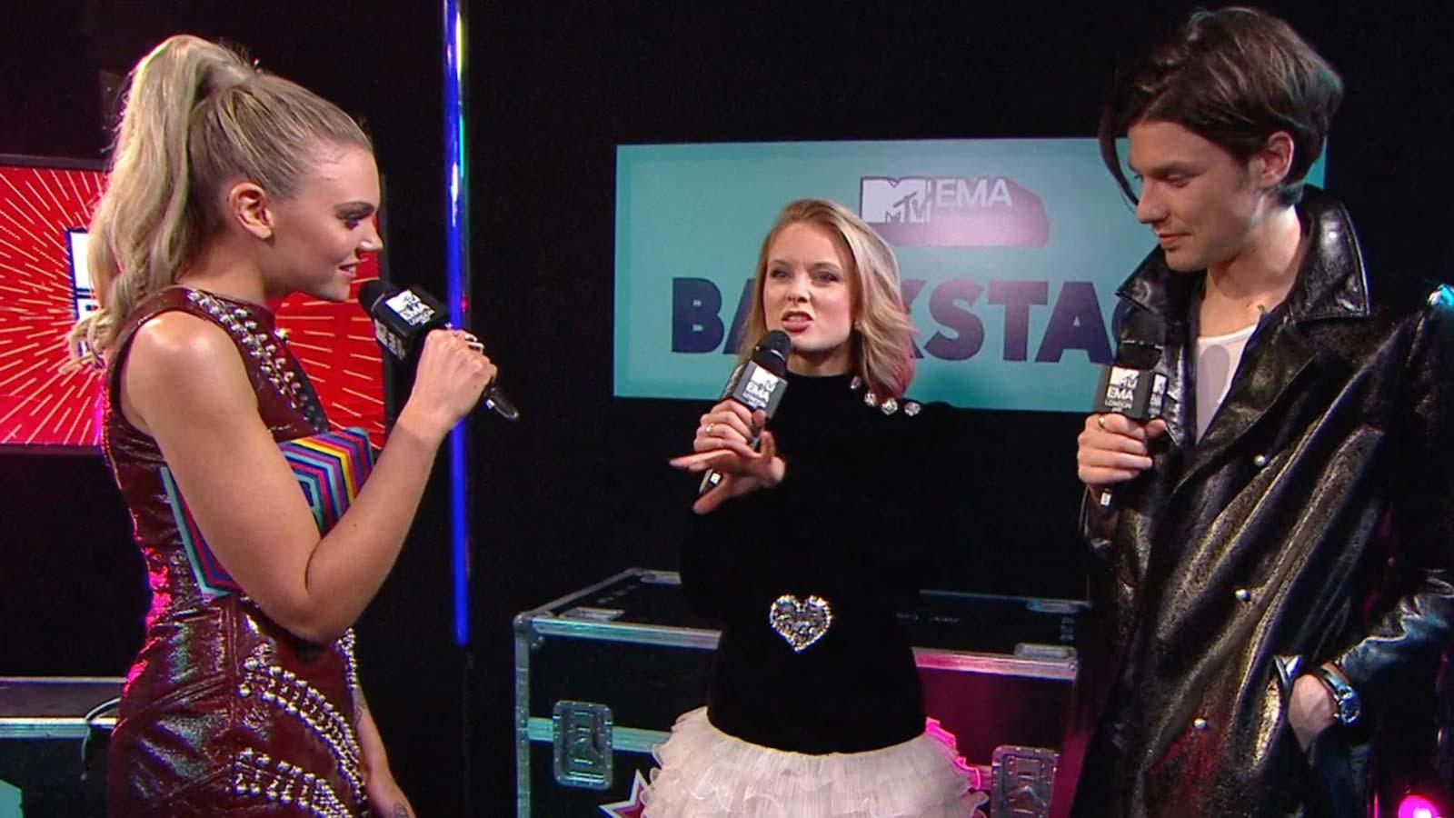 Zara pratar om sitt framträdande och kommande skivan backstage på MTV-galan i London.