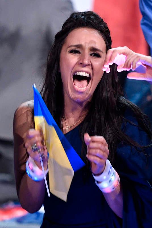 Ukrainas Jamala, 32, tog hem segern i Eurovision-finalen.