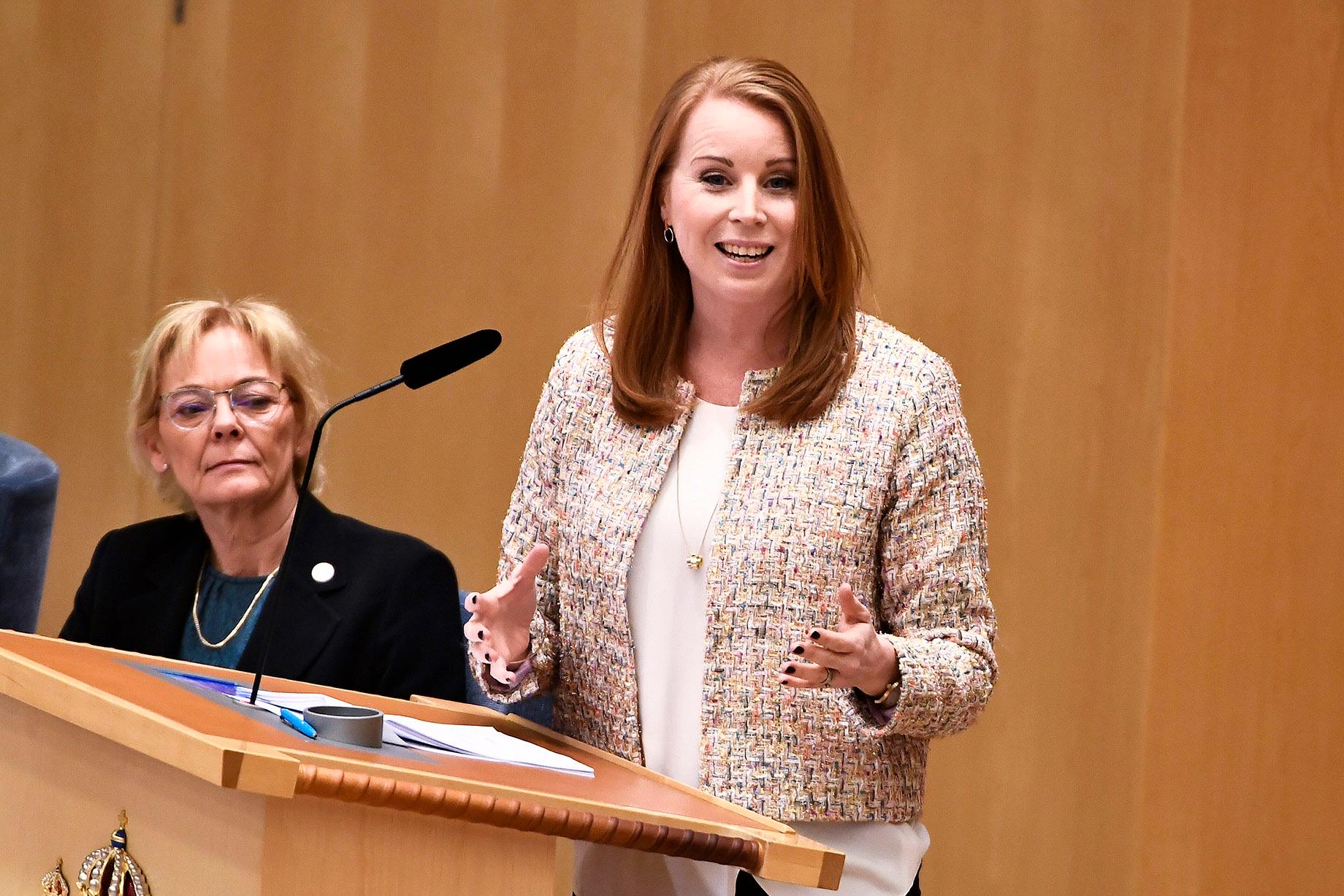 Centerns partiledare Annie Lööf (C) under partiledardebatt i riksdagen i Stockholm.