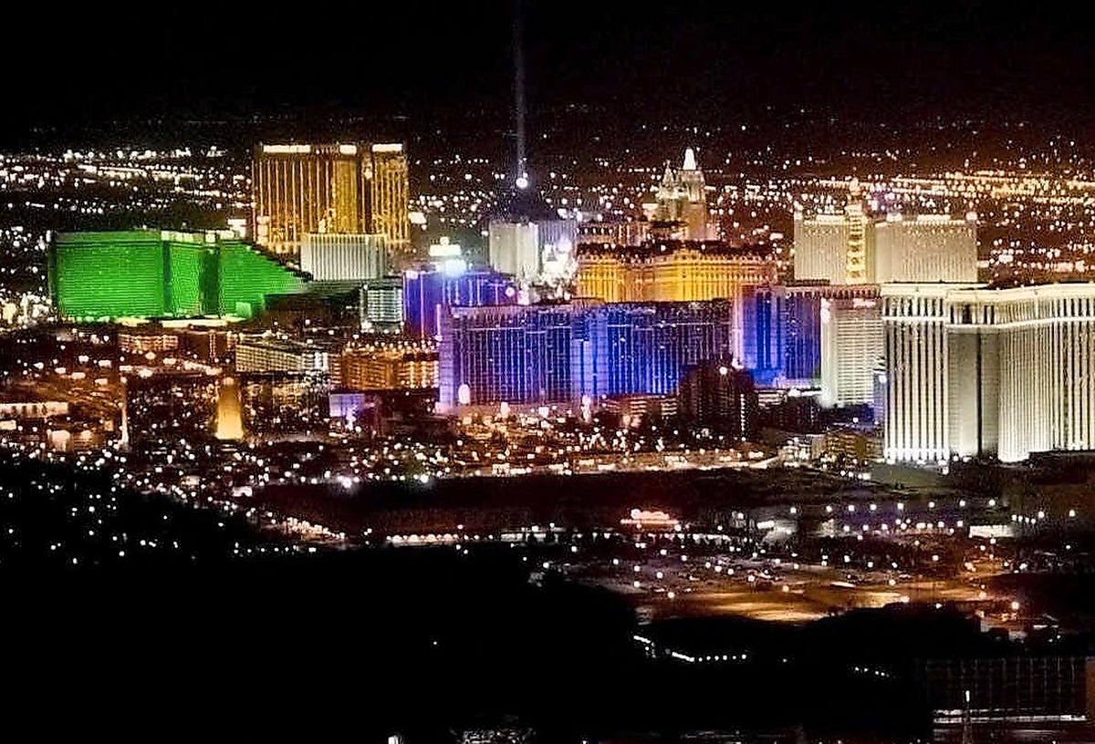Las Vegas är en av USA:s stora nöjesmetropoler där folk har möjlighet att roa sig dygnet runt.