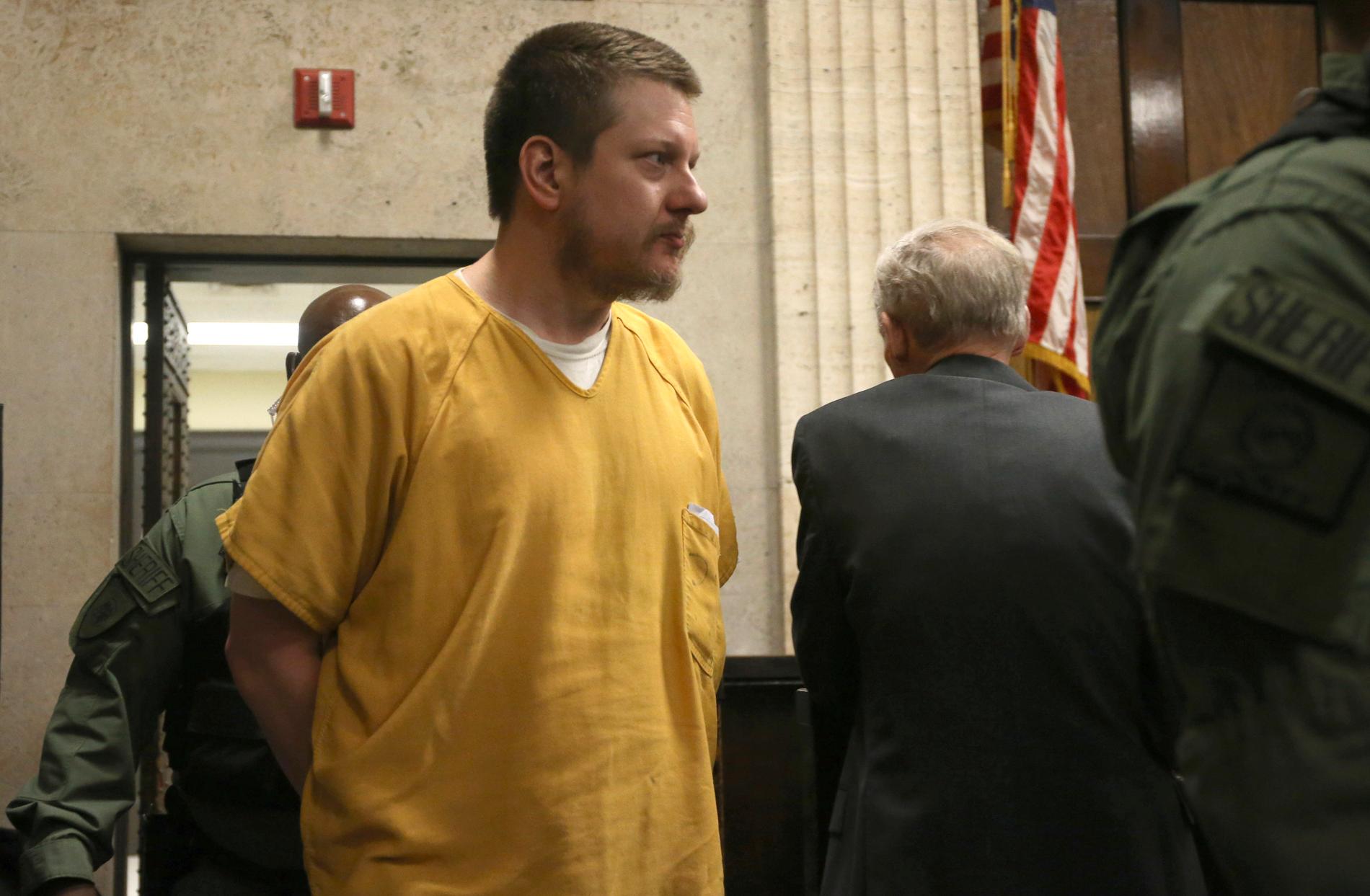 Chicagopolisen Jason Van Dyke döms till 81 månaders fängelse för mord på en tonåring.