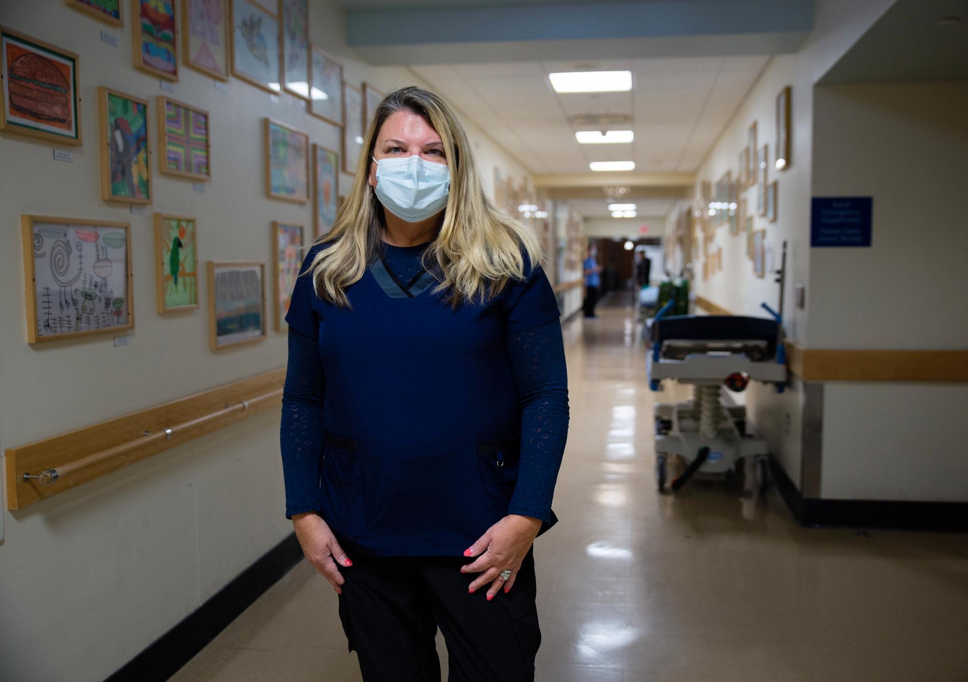 Sjuksköterksan Karen O’Donnell Fountain märker av vågen av RS-smitta på sitt jobb, hon beskriver situationen som ”hjärtskärande”.