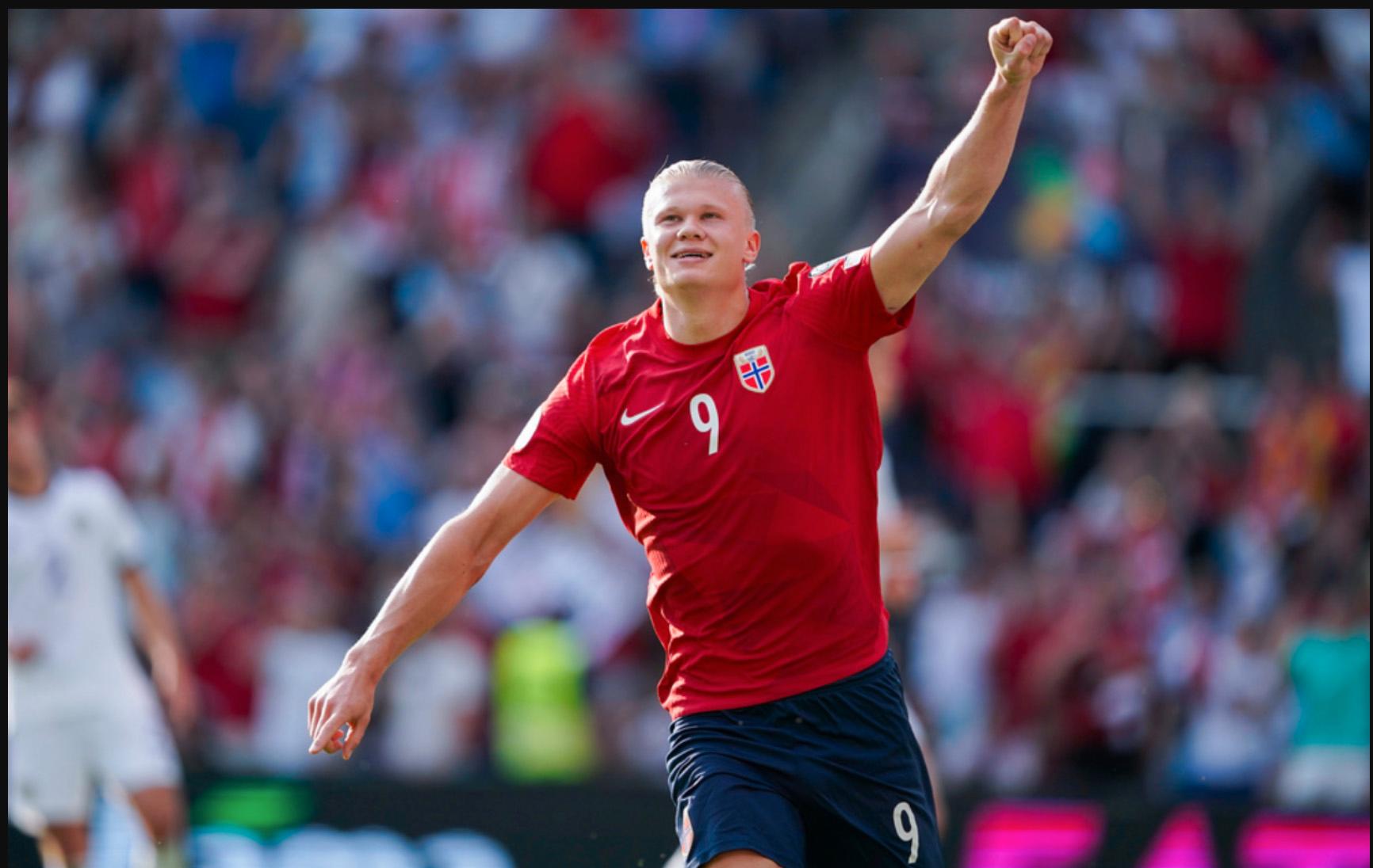 Norske Erling Braut Haaland rankas som en av världens bästa fotbollsspelare.