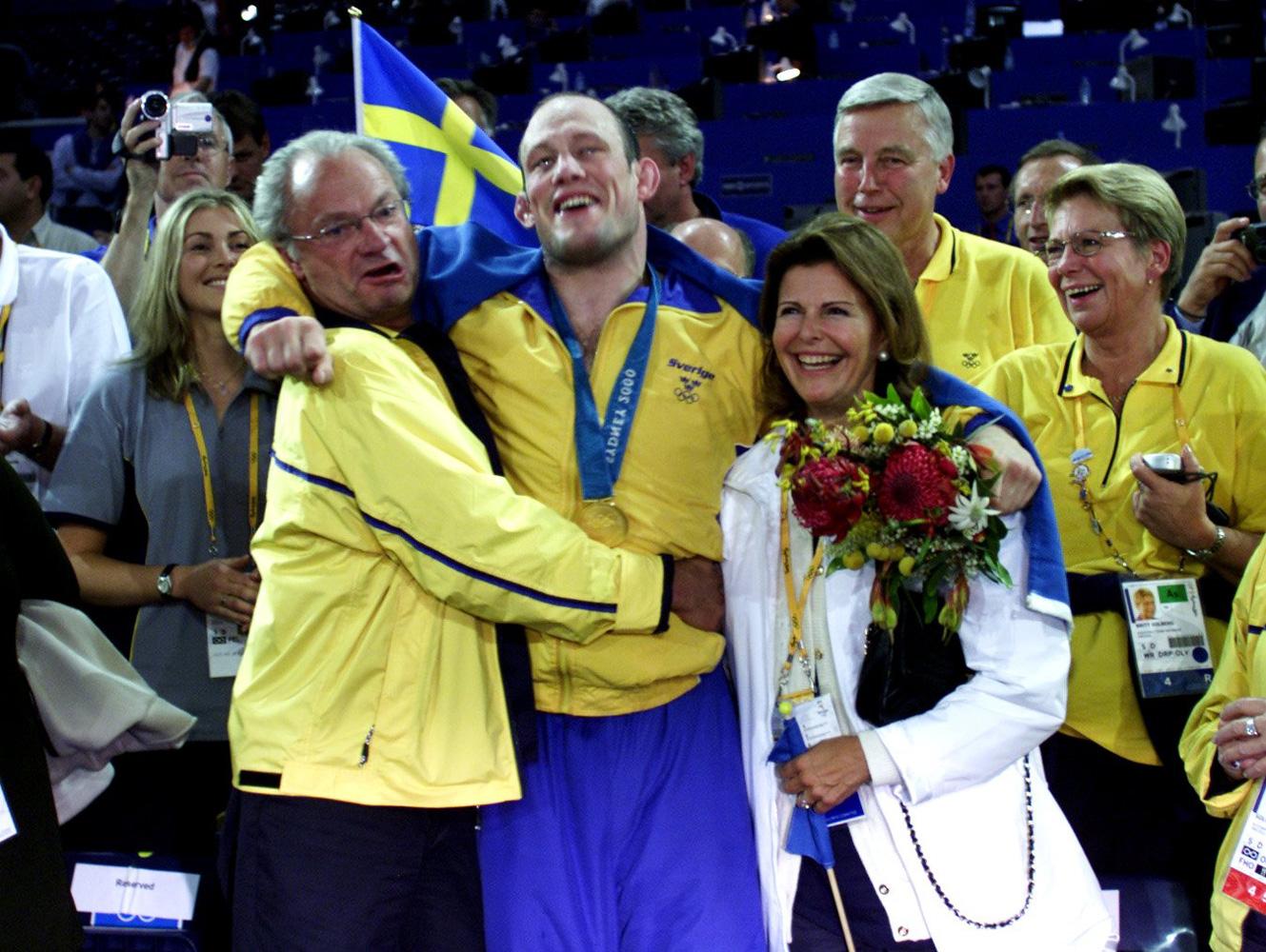MIKAEL LJUNGBERG, DÖD En av Sveriges bästa brottare genom tiderna. Vann två VM-guld och två OS-medaljer, varav guldet i Sydnet 2000 var karriärens absoluta höjdpunkt. Tog tragiskt sitt liv 2004 efter att ha behandlats för depression en längre tid.