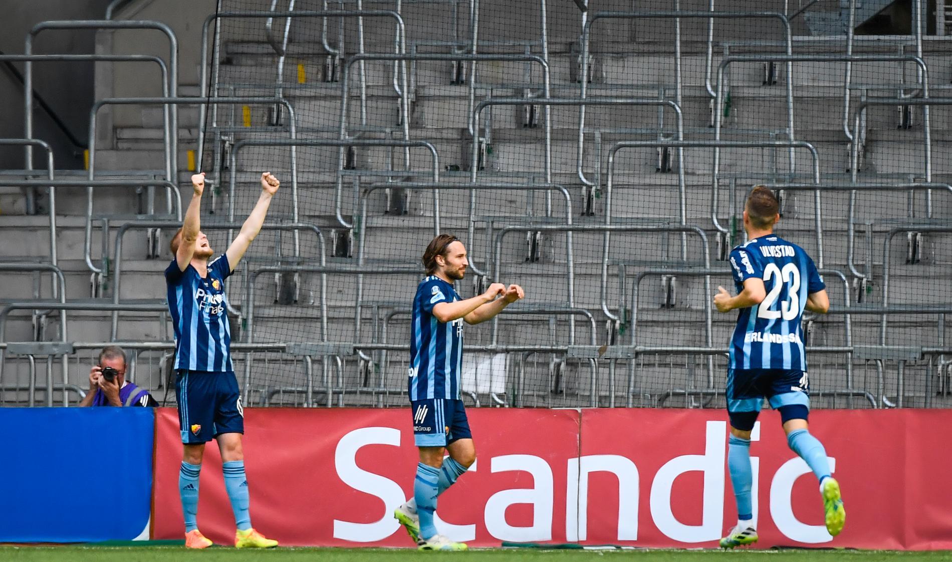 Kalle Holmberg gjorde två mål när Djurgården besegrade Häcken på hemmaplan.
