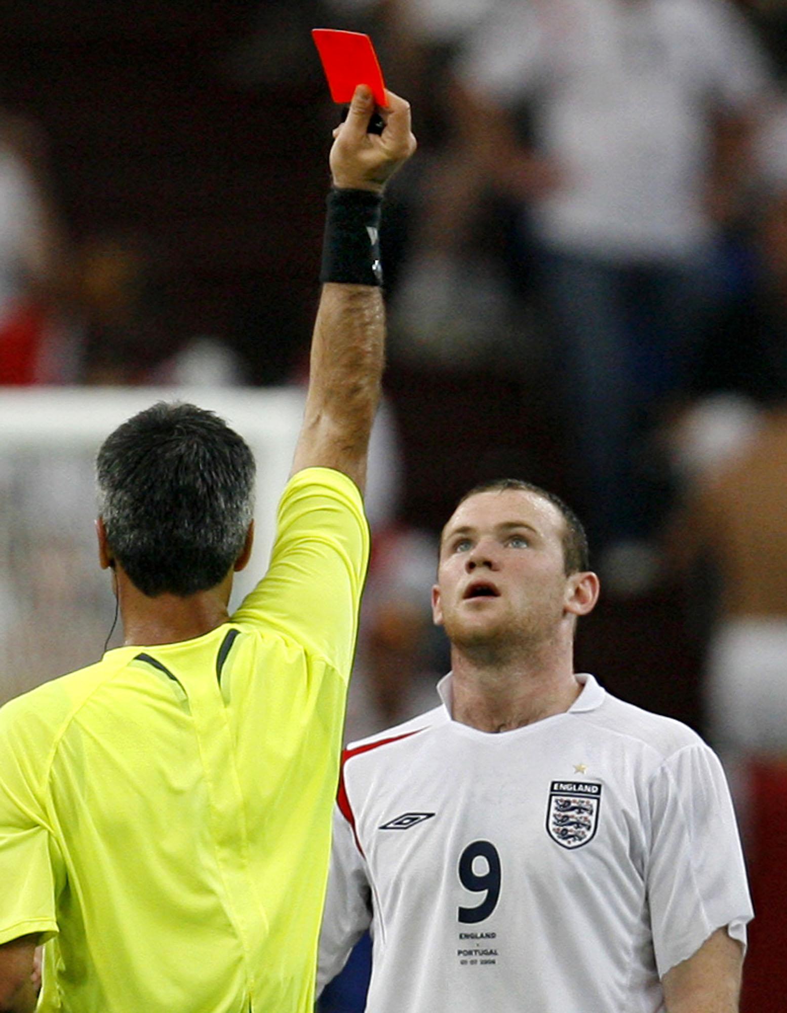 Rooney visades ut i VM 2006. Även om han var kapten för landslaget blev han aldrig den ”nya Pélé” som han förutspåddes bli. 