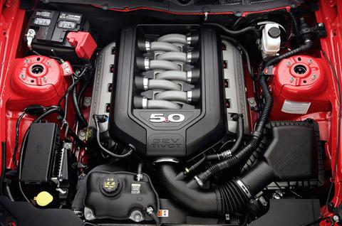 Två elmotorer och en diesel har tagit sig in bland de tio bästa motorerna på Wards Autos topplista.