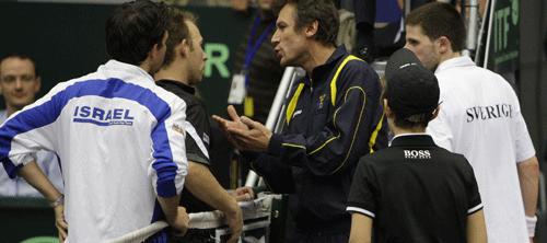 Förbundskapten Mats Wilander var mycket upprörd efter Andreas Vinciguerras match mot Israels Dudi Sela.