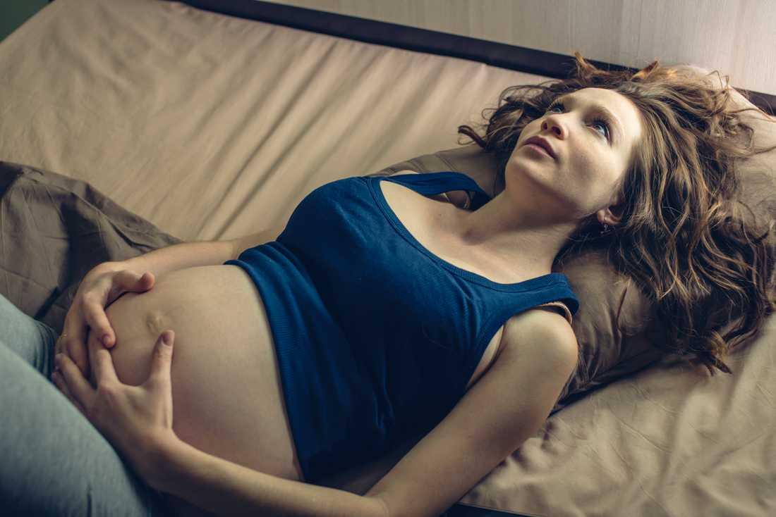 De sista fyra veckorna av graviditeten ska gravida försöka undvika smitta. 