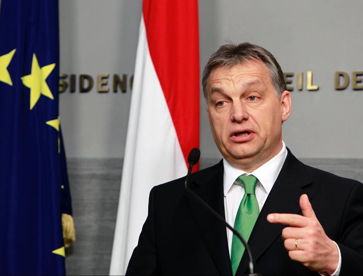 MaktmanUngerns premiärminister Viktor ­Orbán och hans nationalistiska parti Fidesz kan ändra grundlagen på egen hand. Det har partiet tidigare gjort genom att ändra på vallagen så att det blir mycket svårt för något annat parti att vinna val i landet.