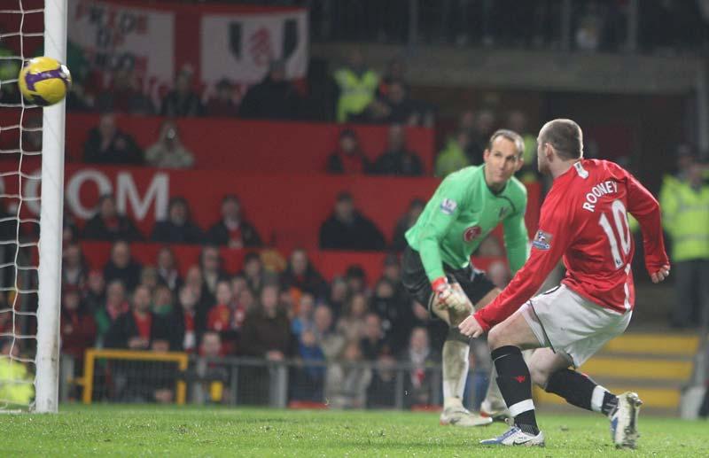 DRÖMCOMEBACKEN  Wayne Rooney gör 3–0 för Man United mot Fulham.