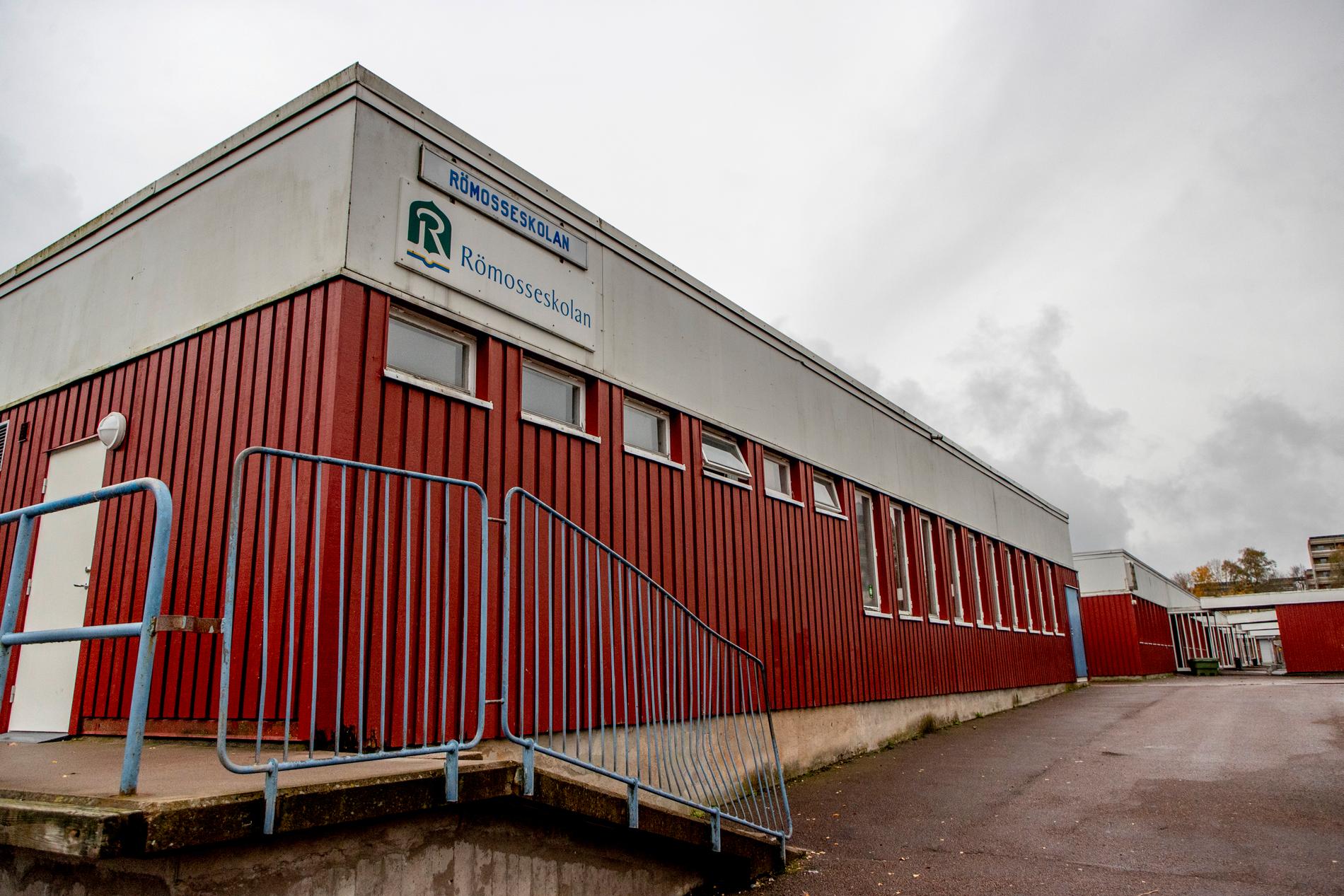 Römosseskolan i Angered, en av de tre friskolor i Göteborg som Skolinspektionen vill stänga.